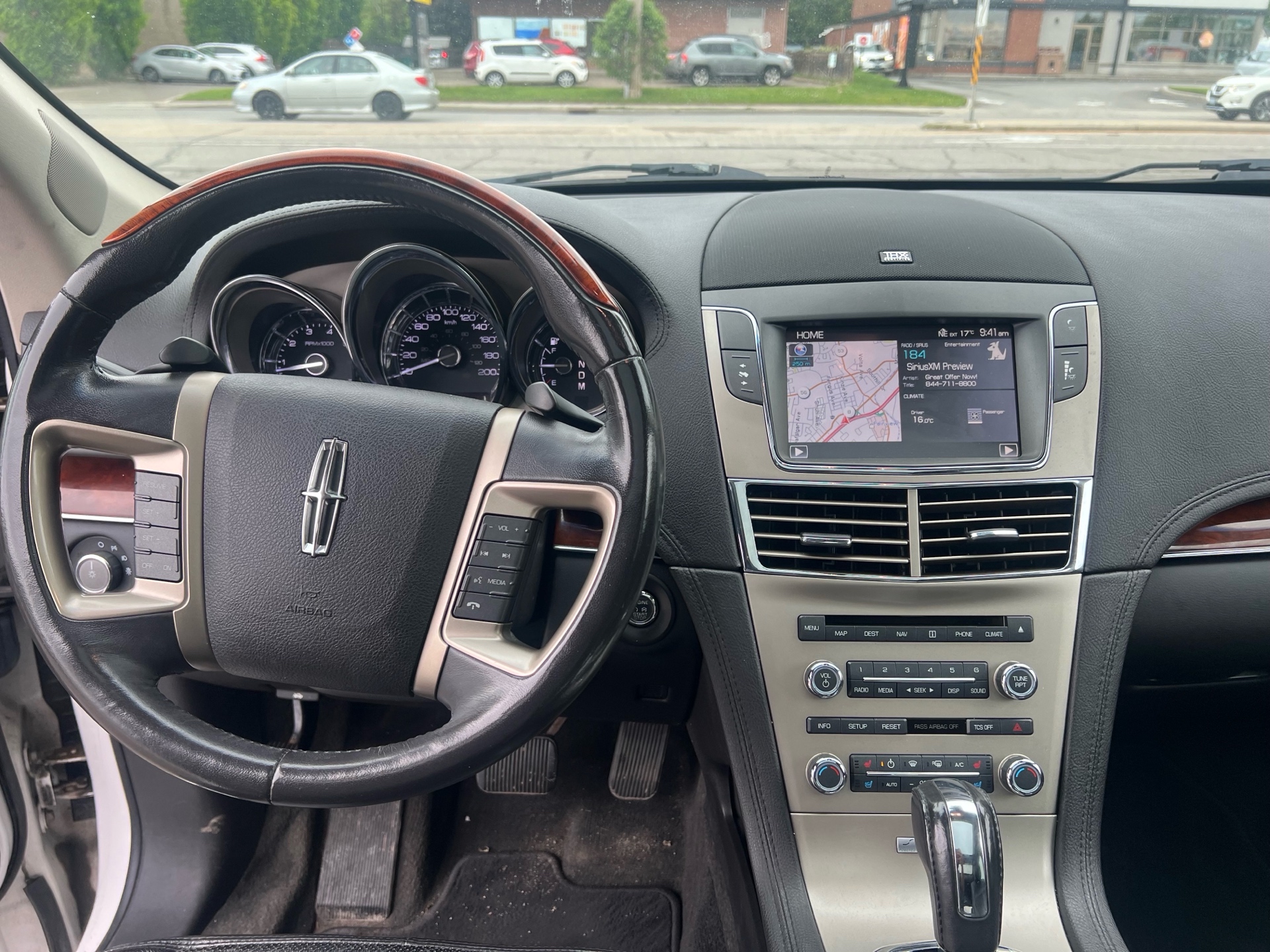 /betaautosales/2011-Lincoln-MKT-25795913472302257.jpg