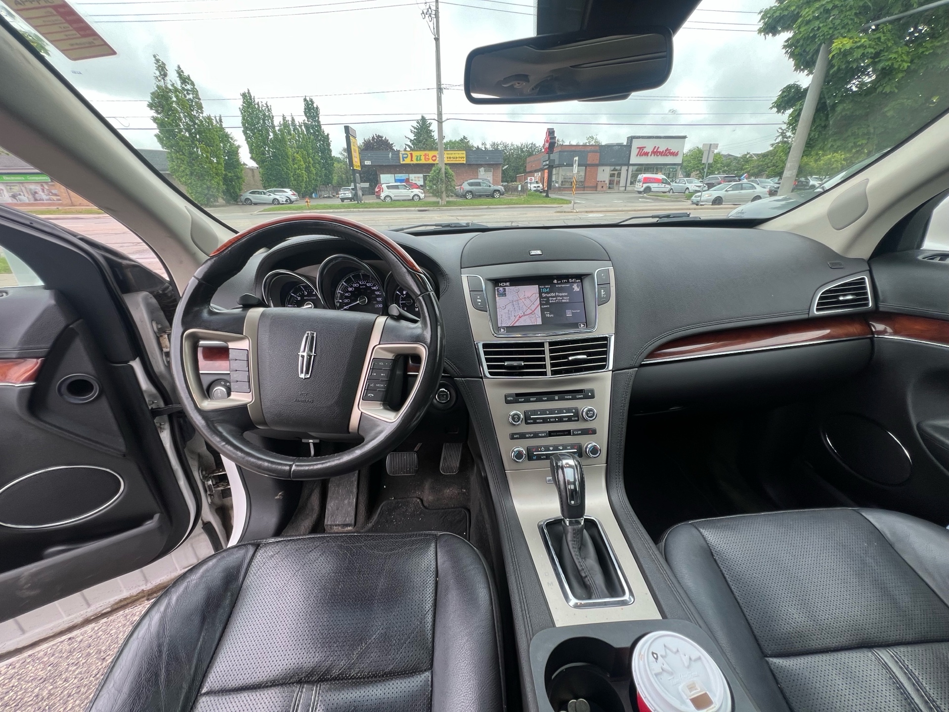 /betaautosales/2011-Lincoln-MKT-8073381842163172.jpg