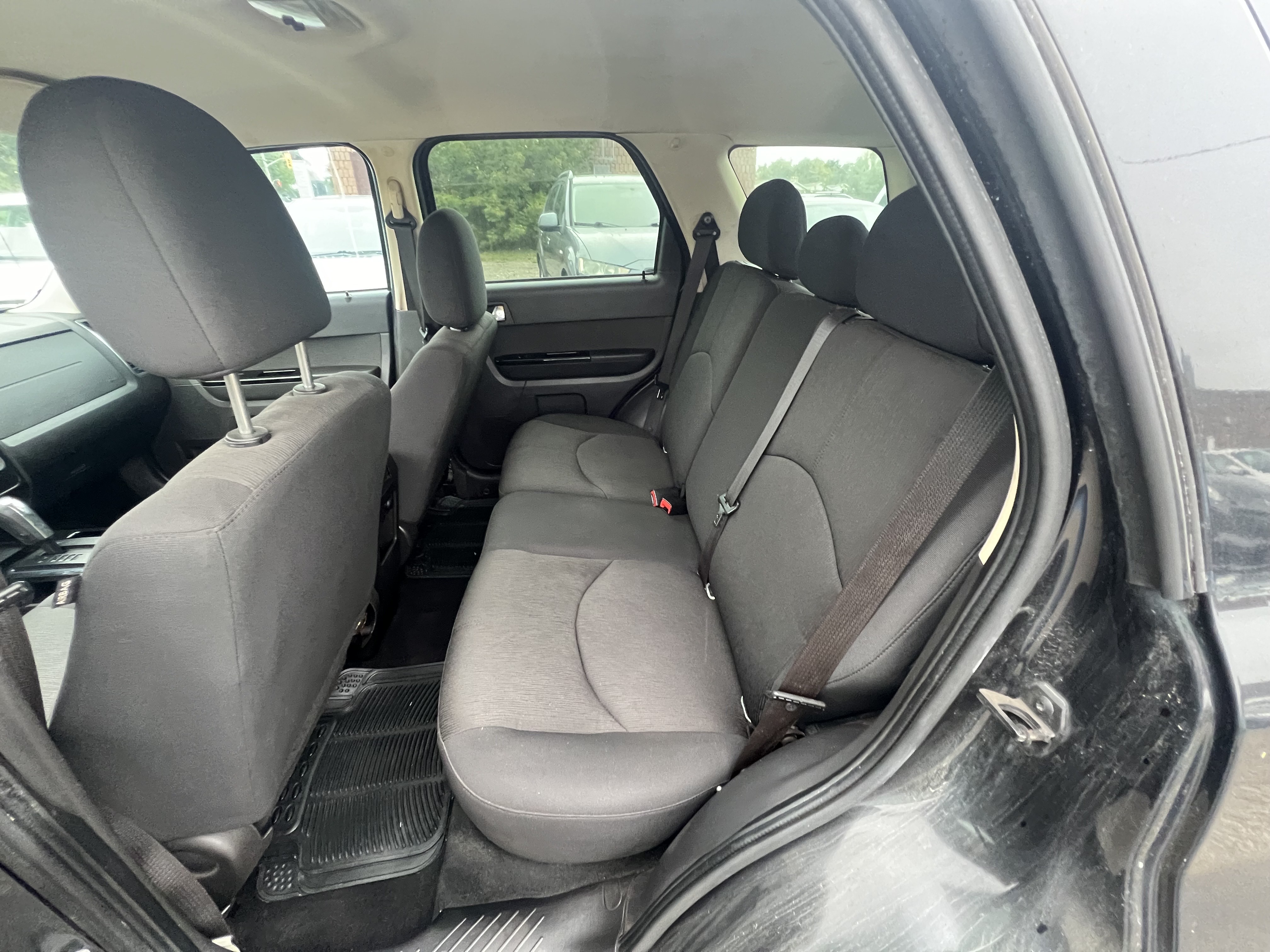 /betaautosales/2011-Mazda-Tribute-24584664912487675.jpg