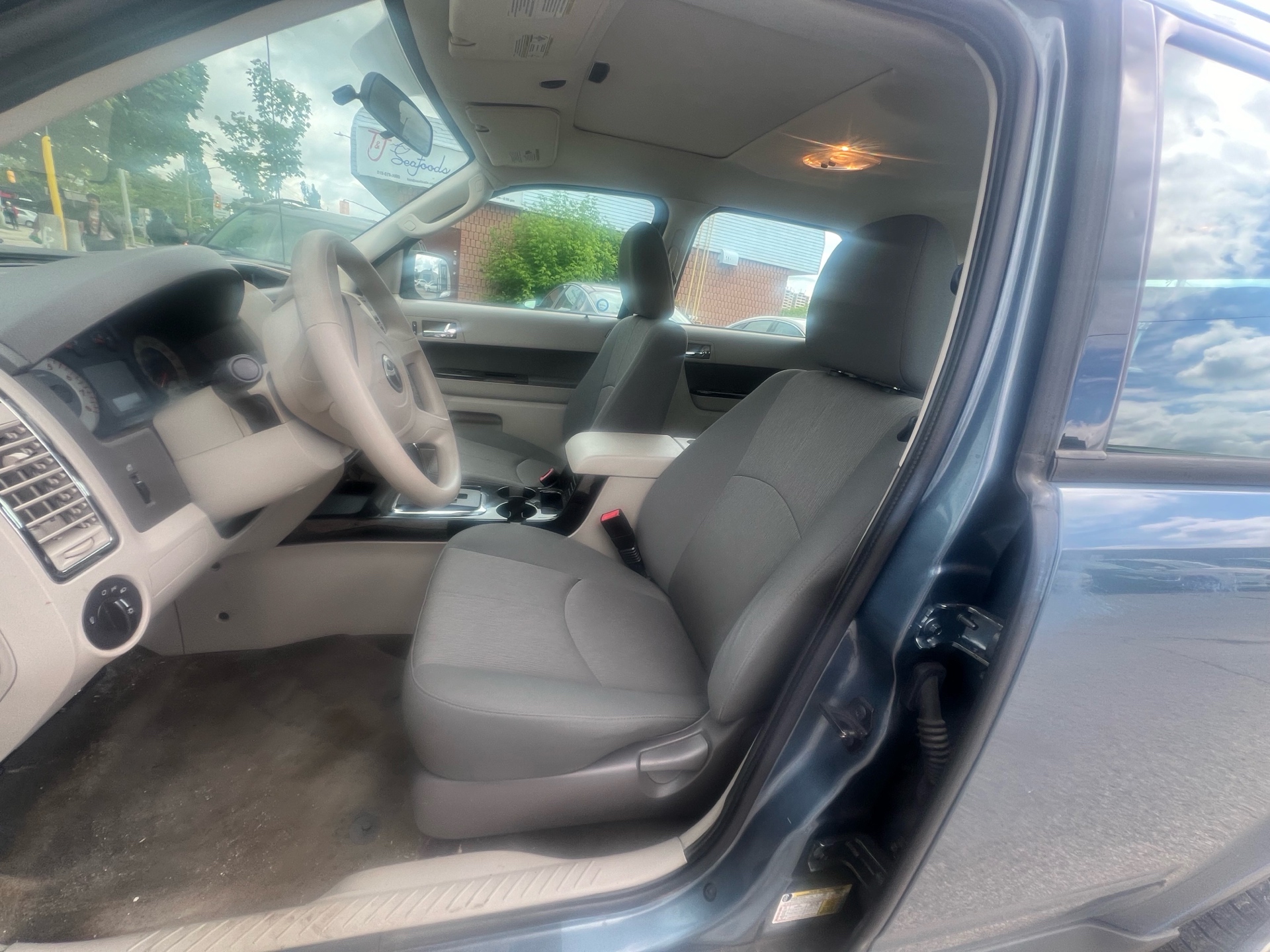 /betaautosales/2011-Mazda-Tribute-918885637385014.jpg