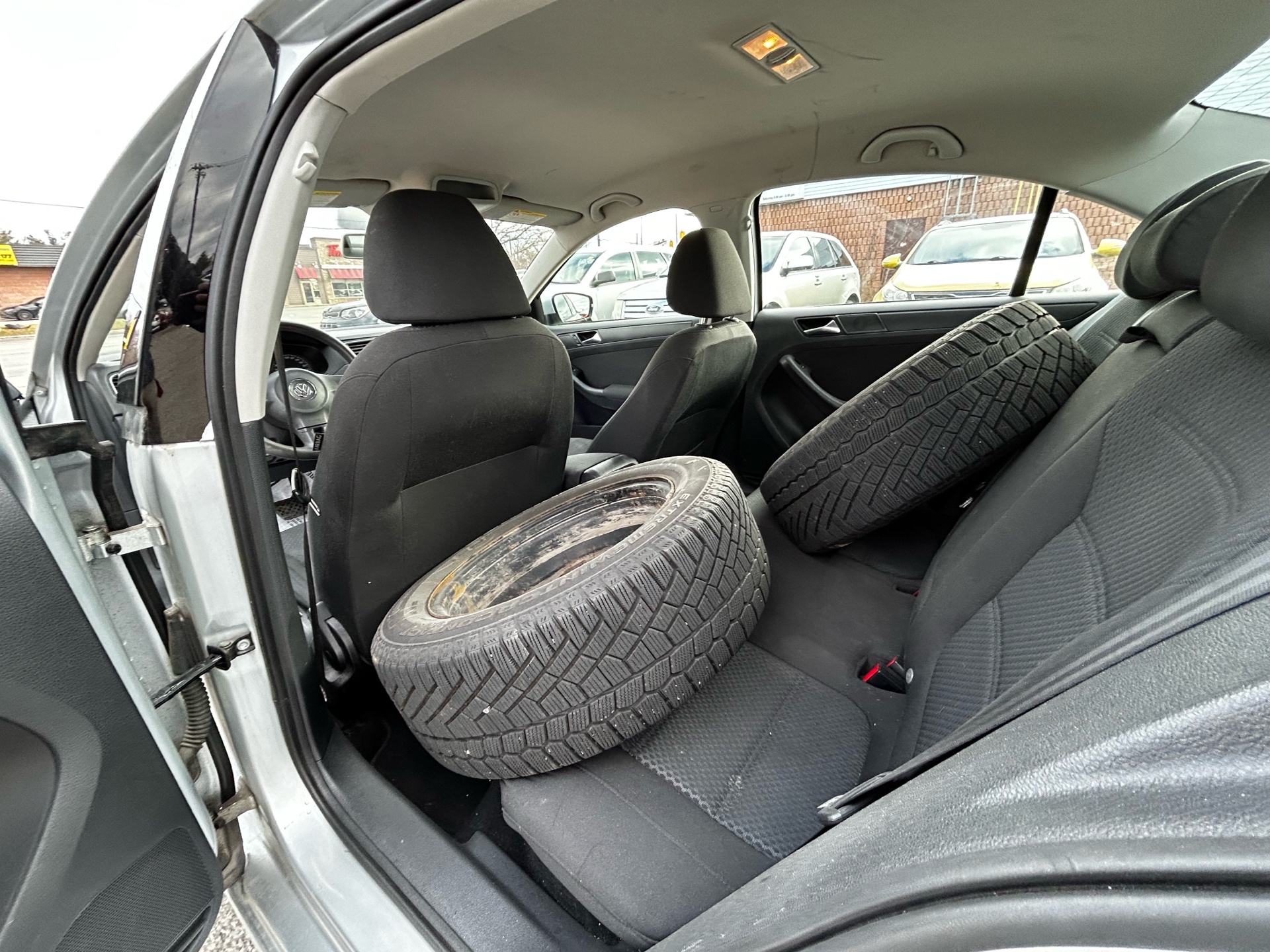 /betaautosales/2011-Volkswagen-Jetta-6662911708418879.jpg