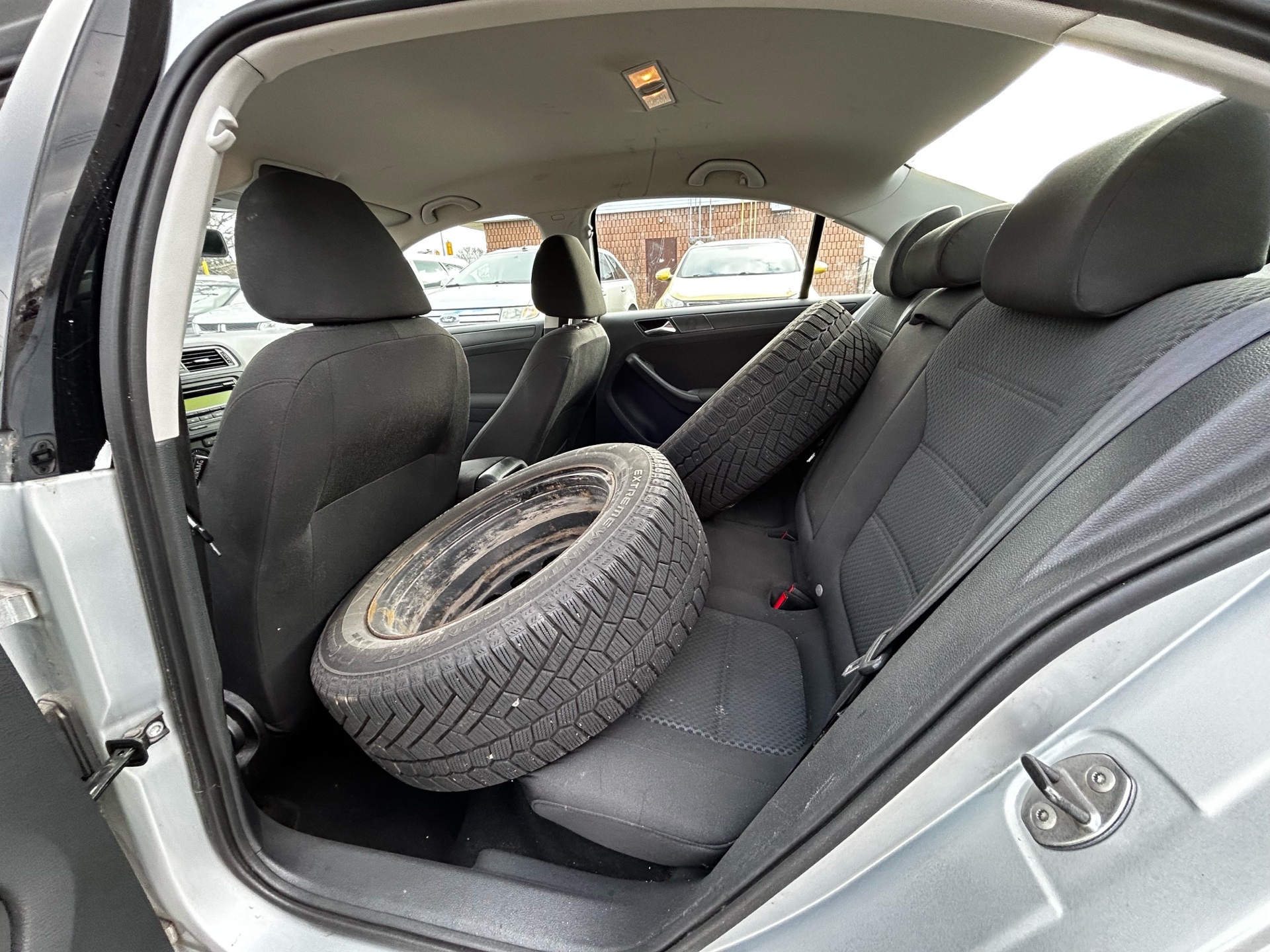 /betaautosales/2011-Volkswagen-Jetta-7520657034285199.jpg