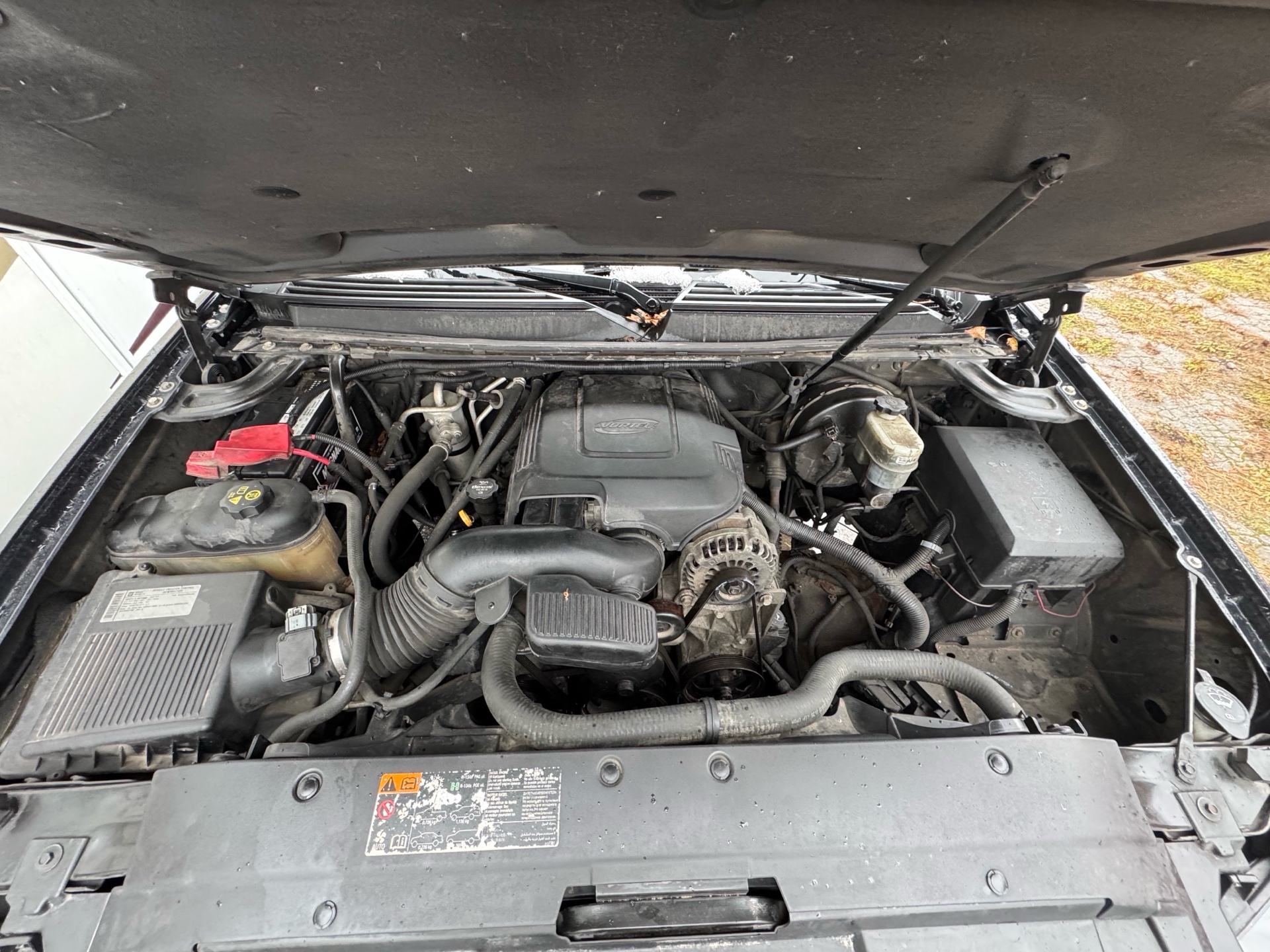/betaautosales/2012-Chevrolet-Suburban-9695223305188163.jpg