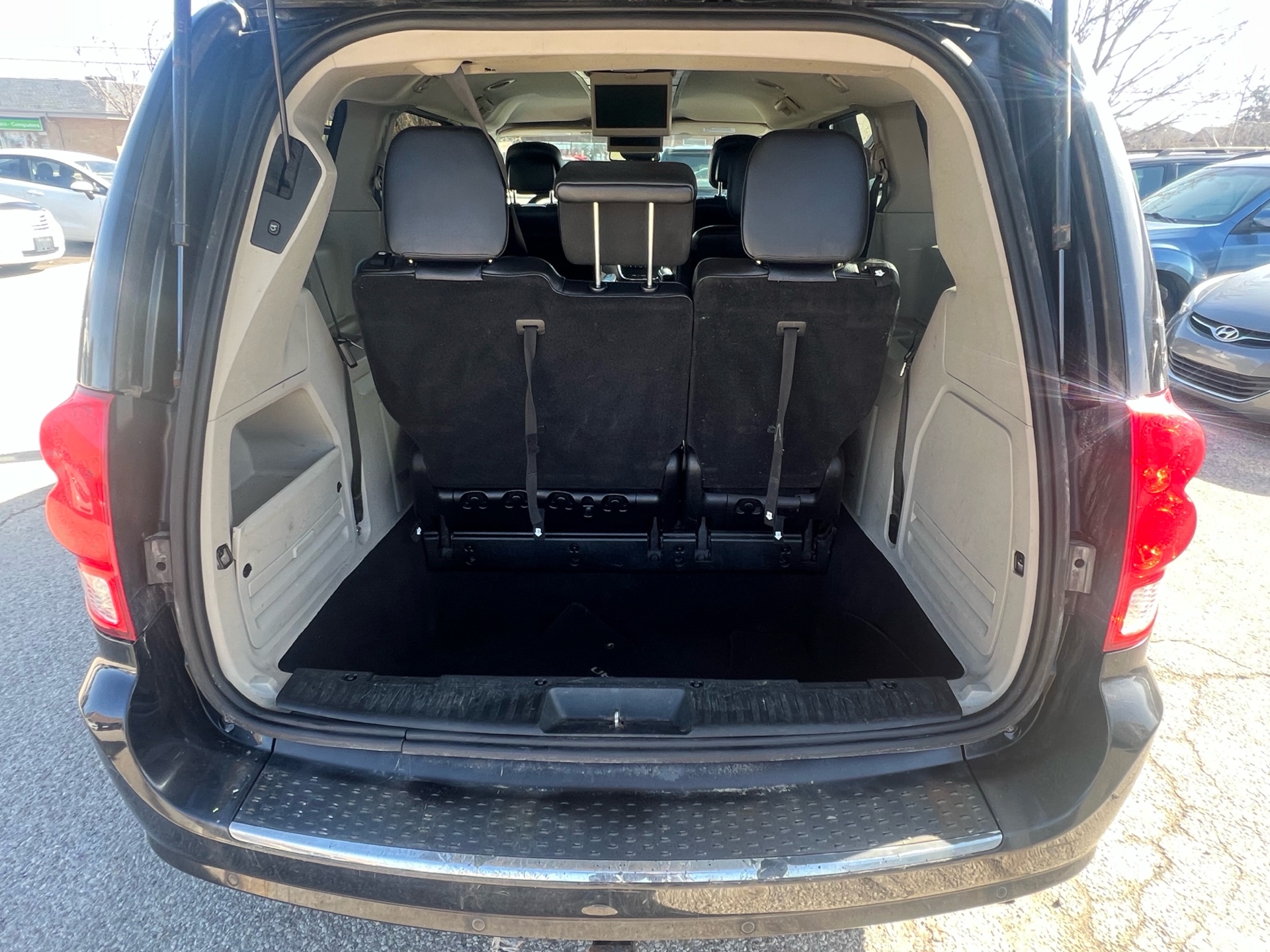 /betaautosales/2012-Dodge-GrandCaravan-839740193026449.jpg