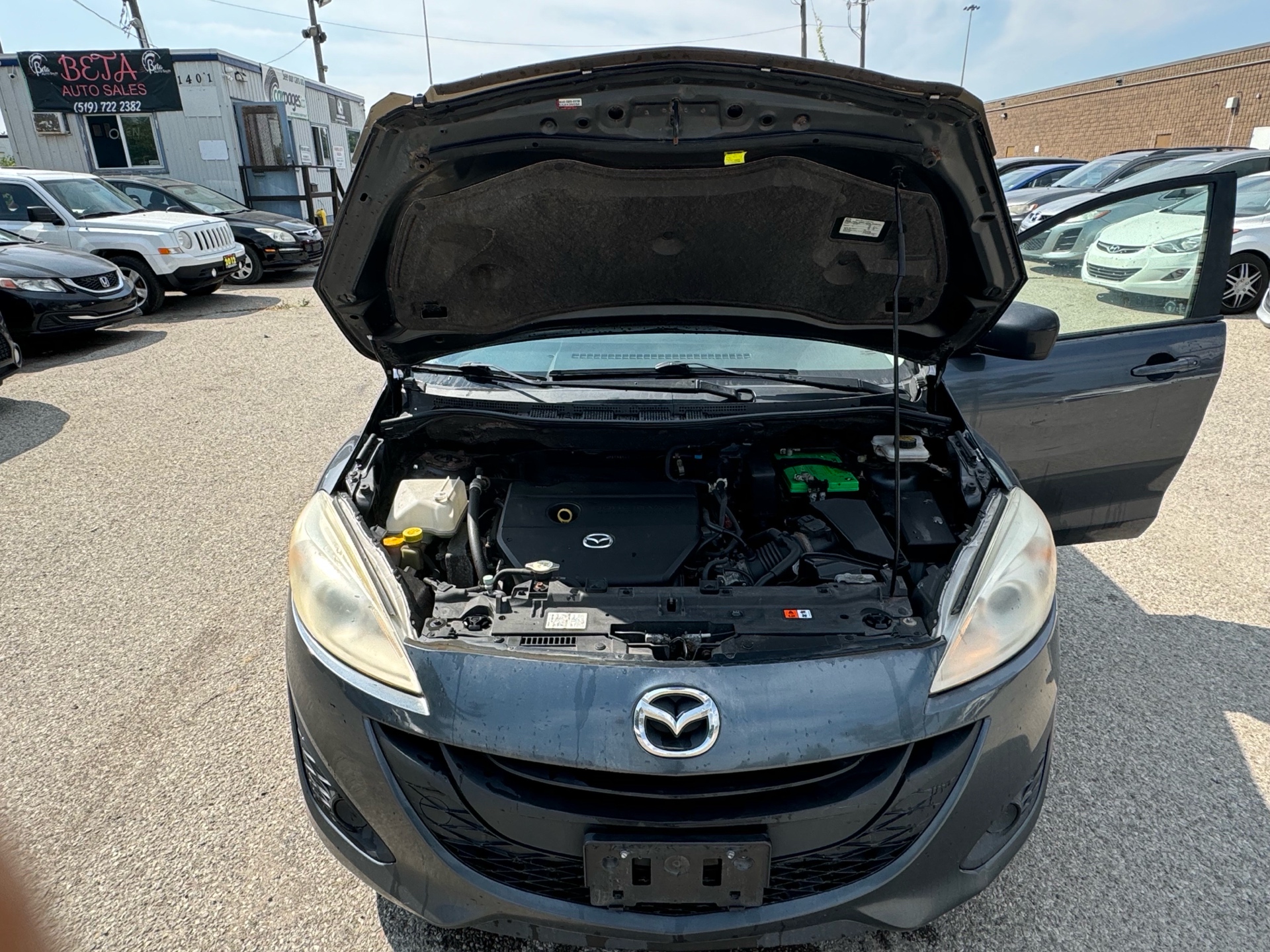 /betaautosales/2012-Mazda-MAZDA5-5700188150445951.jpg