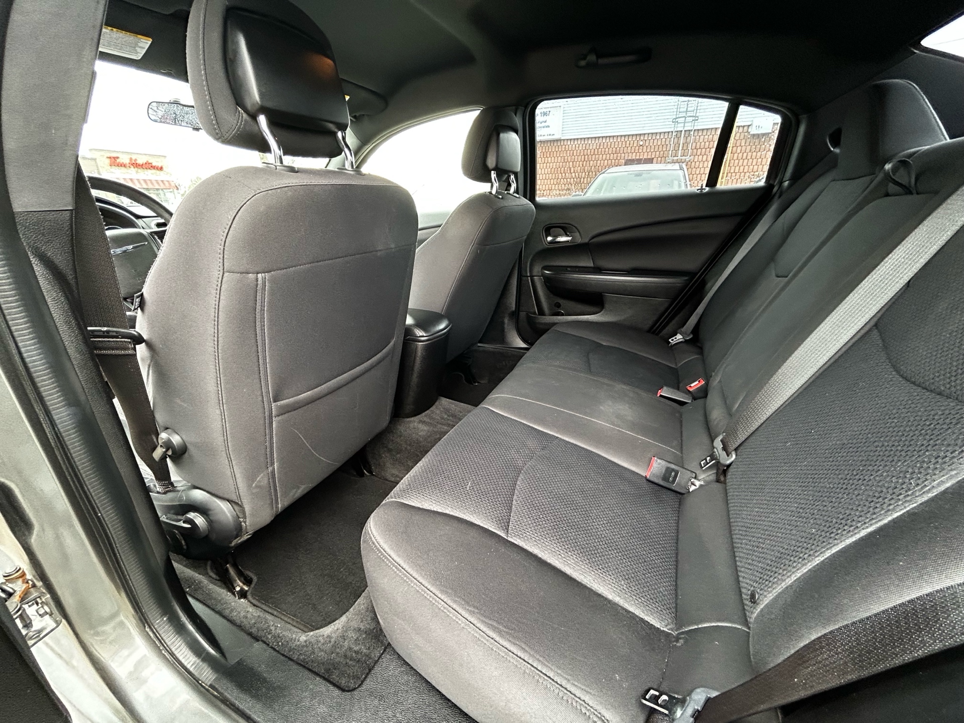 /betaautosales/2013-Chrysler-200-5030866684053539.jpg