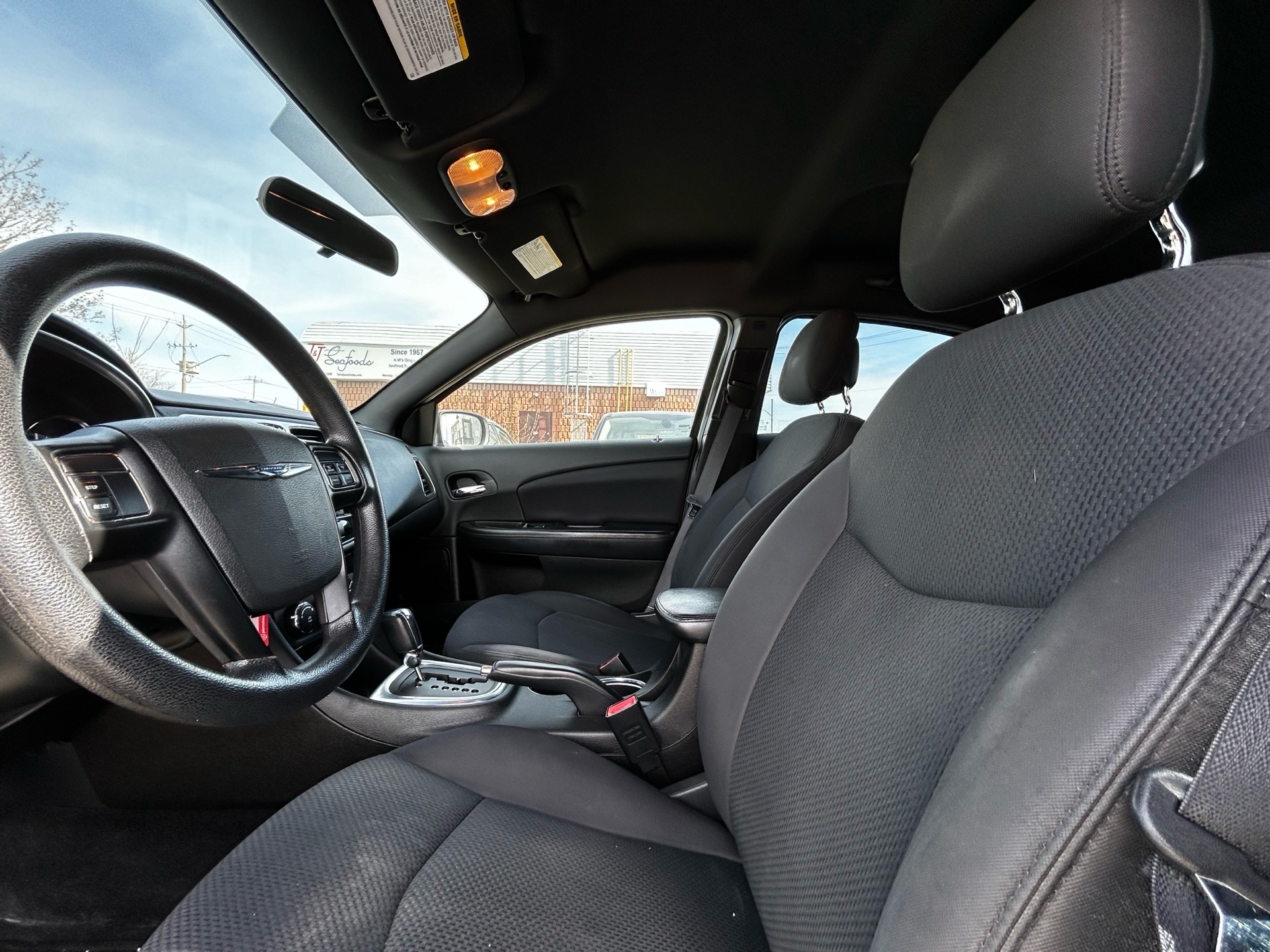 /betaautosales/2013-Chrysler-200-536293804494997.jpg