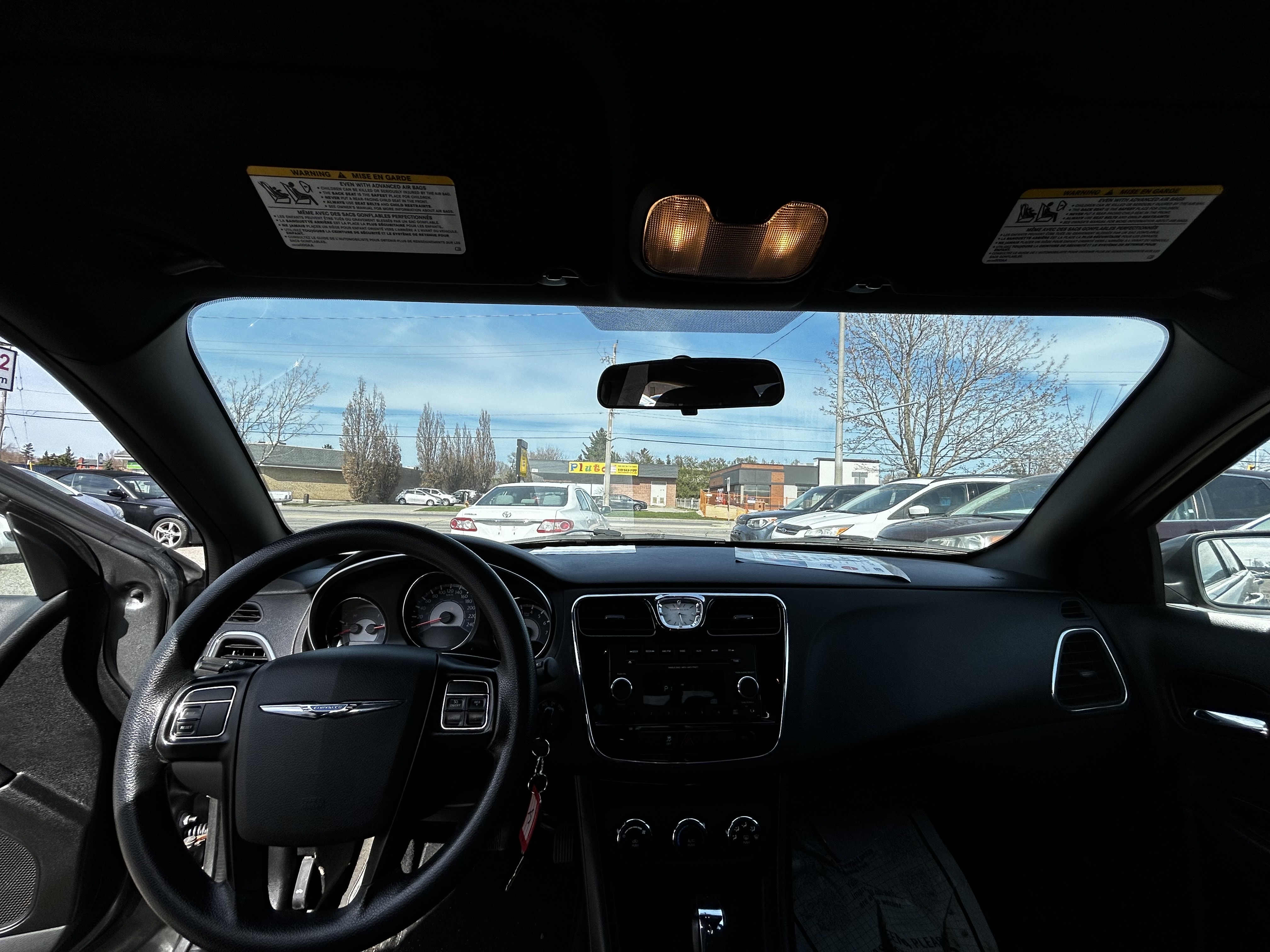 /betaautosales/2013-Chrysler-200-6374439246763601.jpg