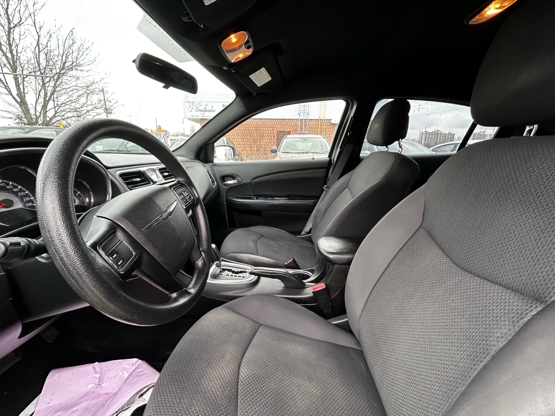 /betaautosales/2013-Chrysler-200-8183557204702754.jpg