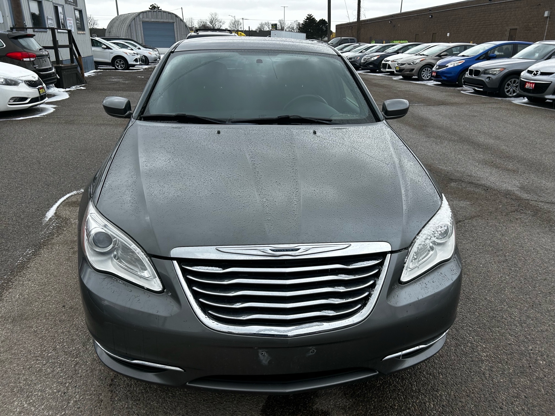 /betaautosales/2013-Chrysler-200-8521550516919438.jpg