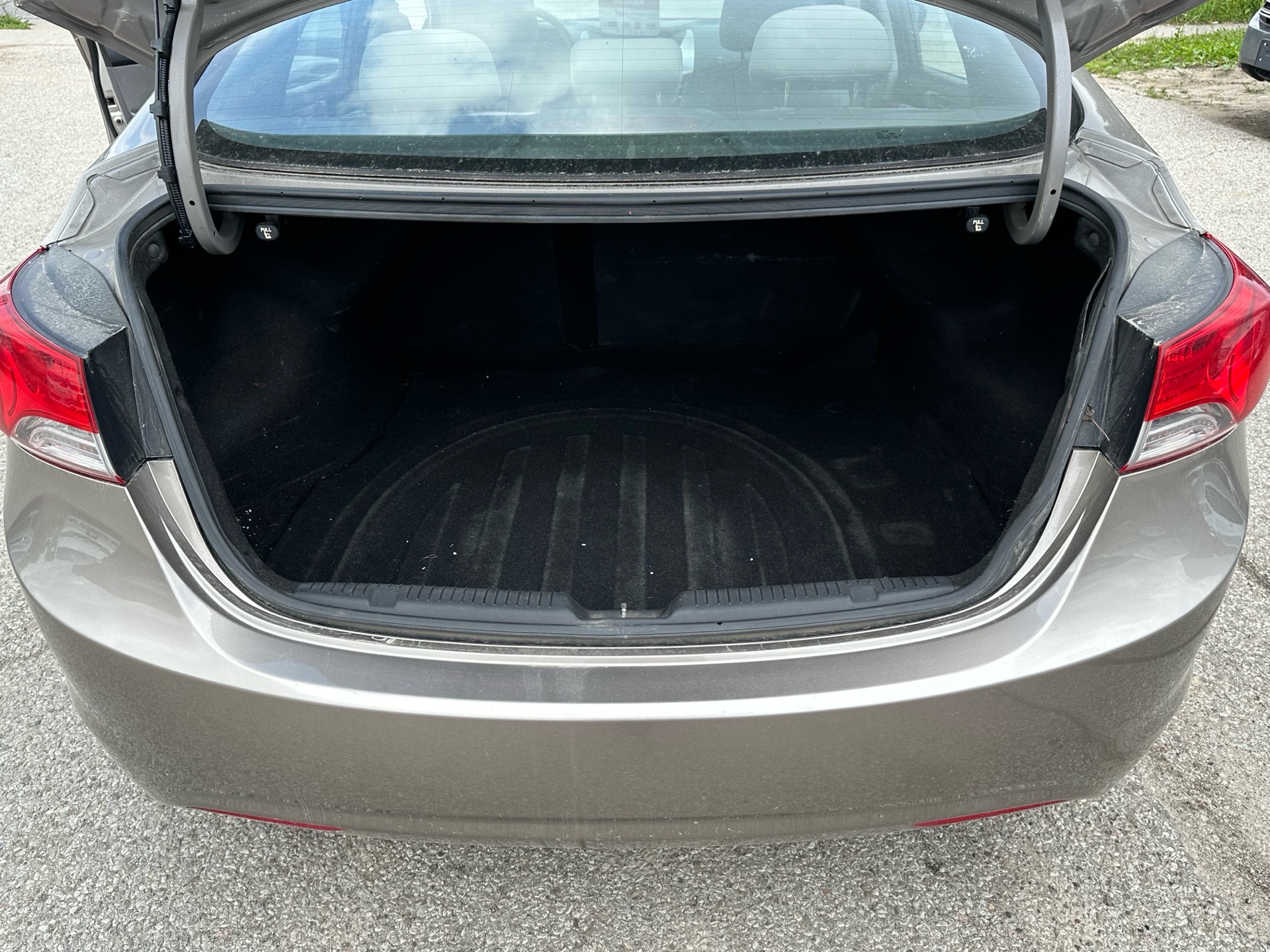 /betaautosales/2013-Hyundai-Elantra-4966782307918105.jpg