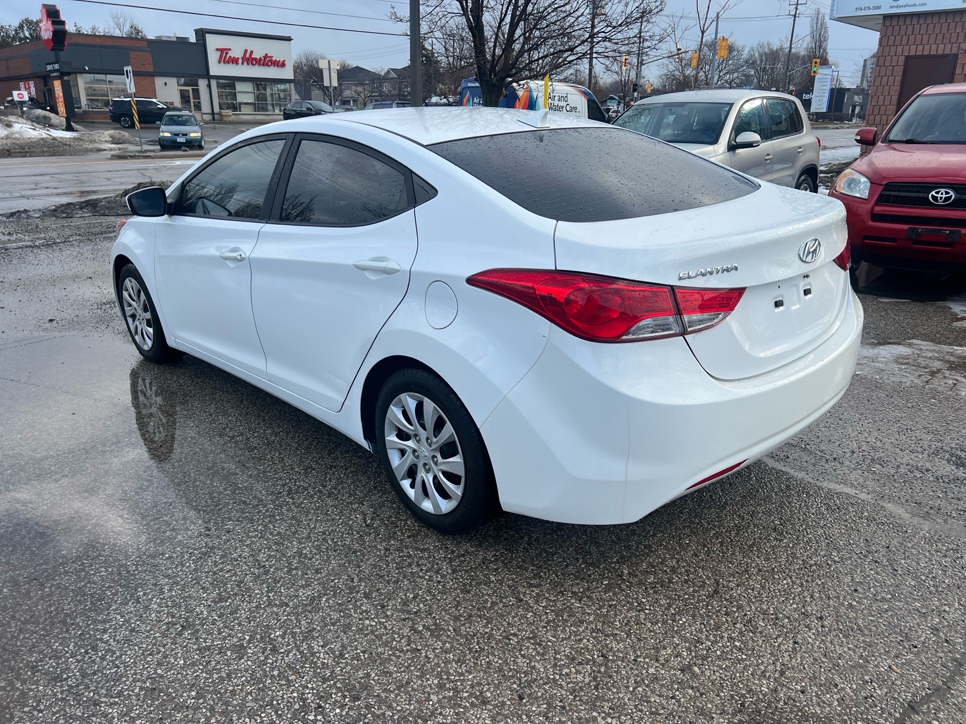 /betaautosales/2013-Hyundai-Elantra-6294794819096654.jpg