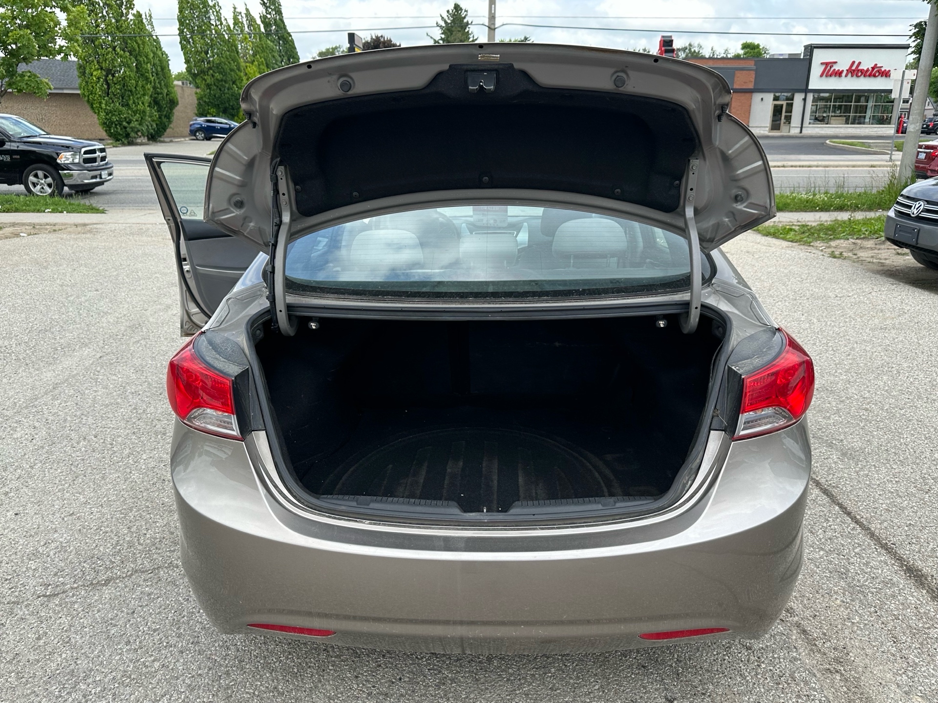 /betaautosales/2013-Hyundai-Elantra-8538665753761294.jpg