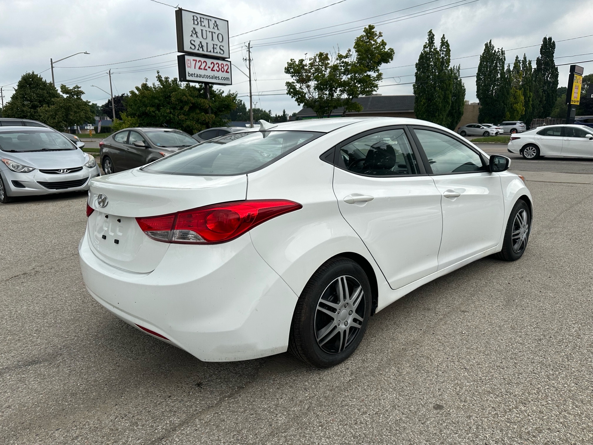 /betaautosales/2013-Hyundai-Elantra-8656486348169865.jpg