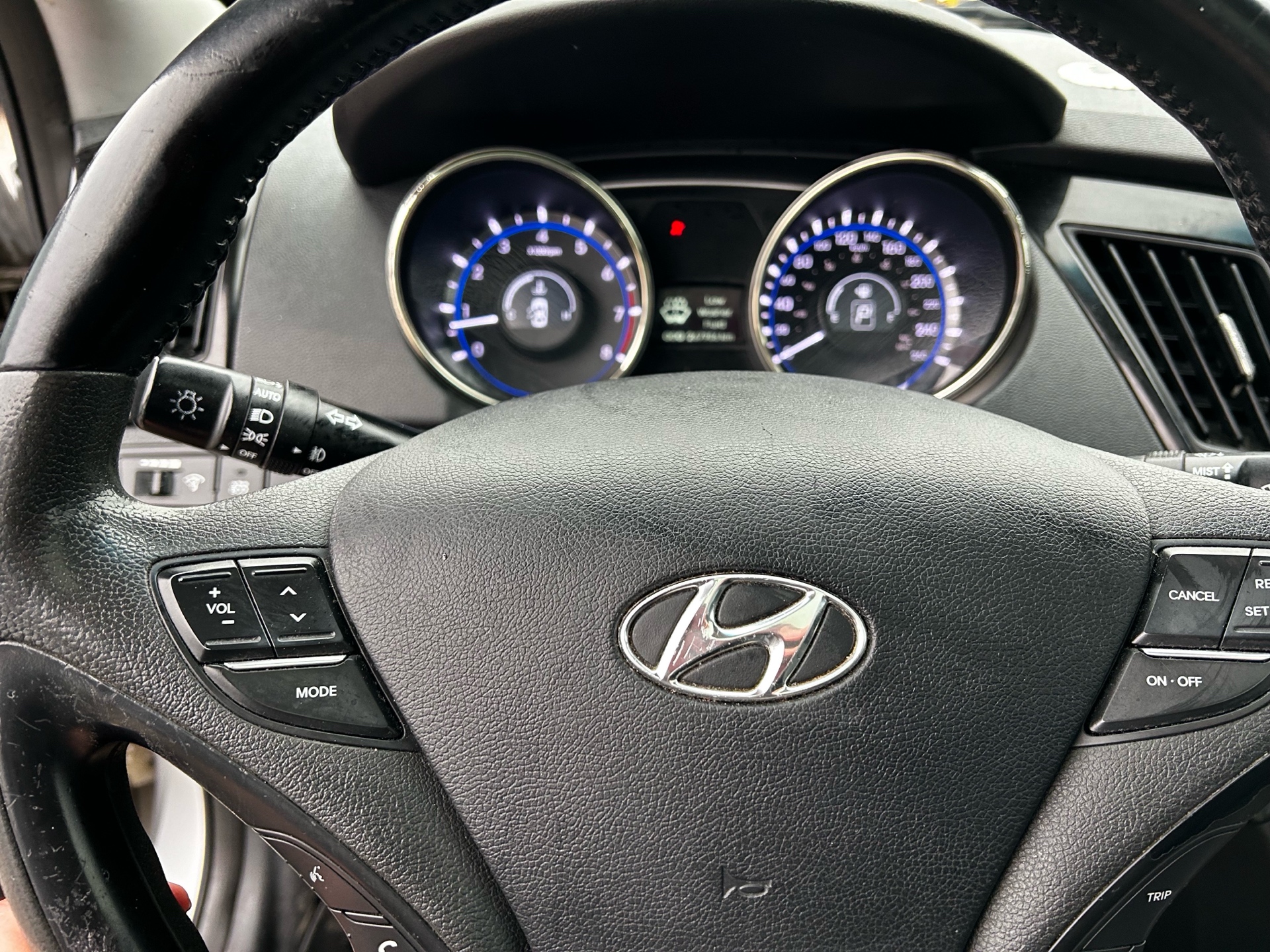 /betaautosales/2013-Hyundai-Sonata-49630628763738915.jpg
