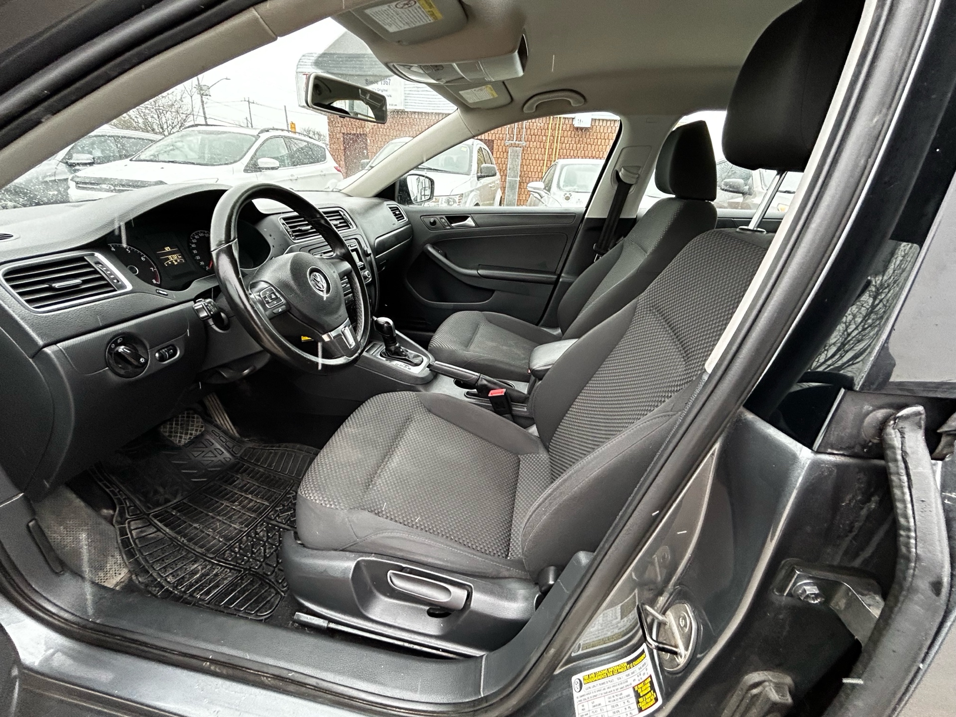 /betaautosales/2013-Volkswagen-Jetta-3612769118144874.jpg