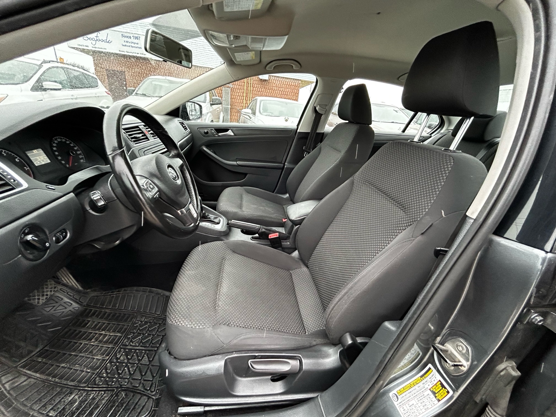 /betaautosales/2013-Volkswagen-Jetta-5836608512828563.jpg
