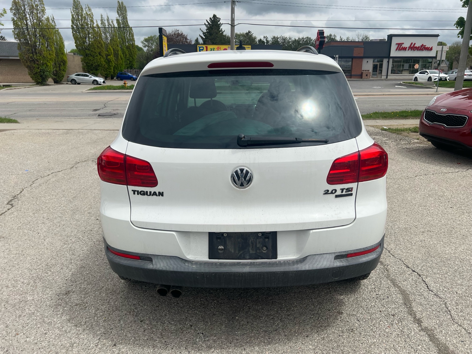 /betaautosales/2013-Volkswagen-Tiguan-009015021522316147.jpg