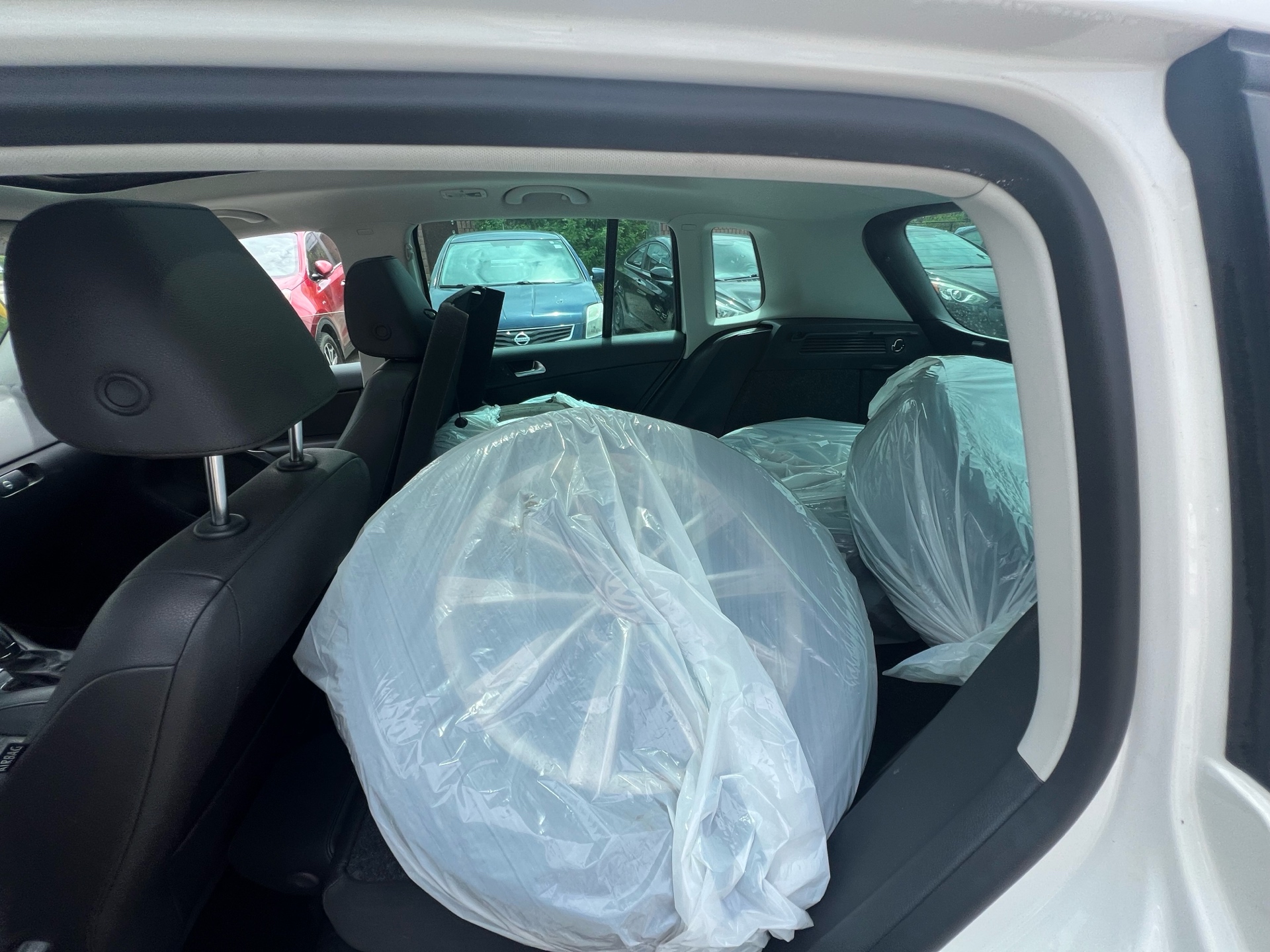 /betaautosales/2013-Volkswagen-Tiguan-2826333096059841.jpg