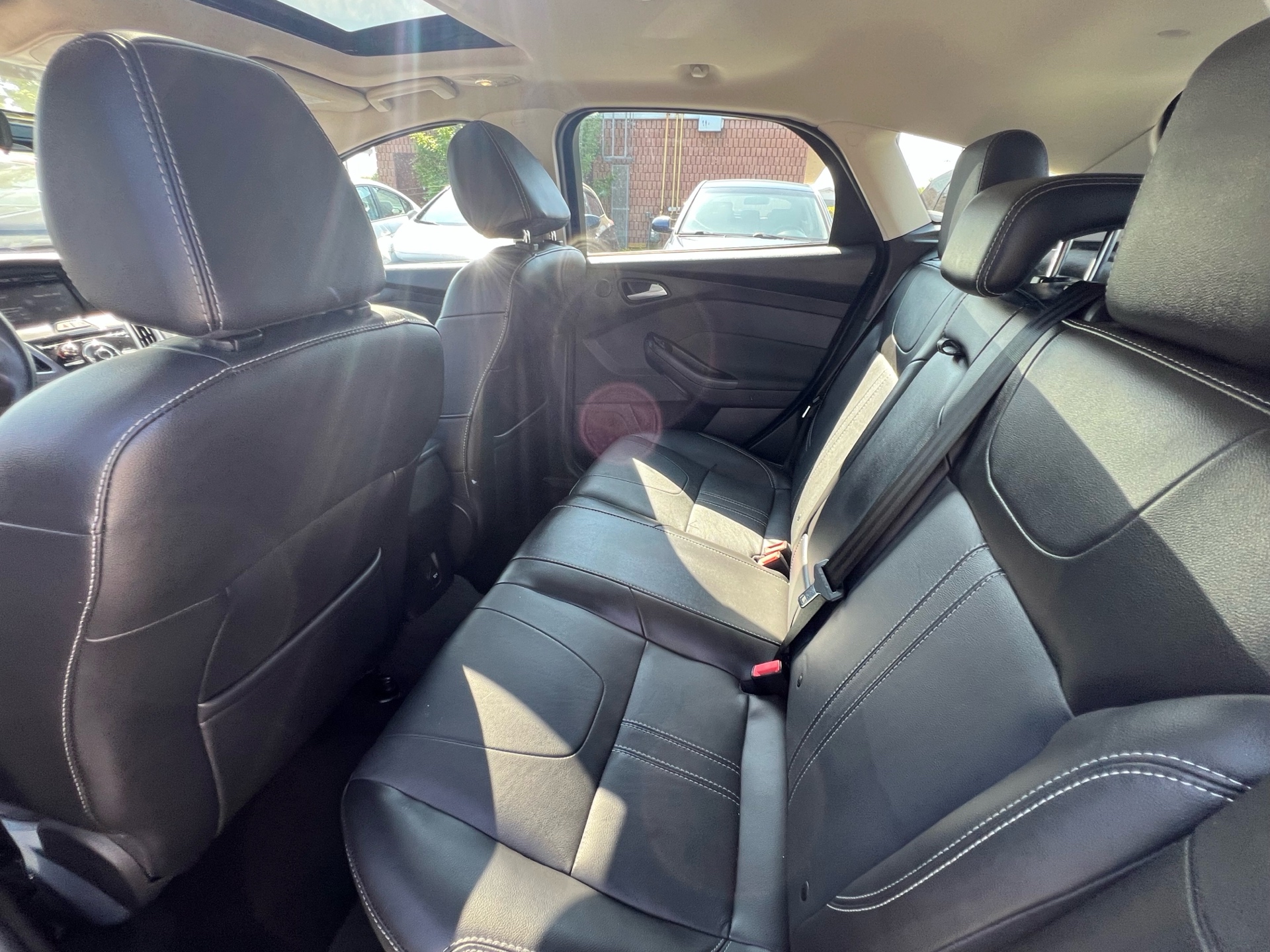 /betaautosales/2014-Ford-Focus-22945389003353855.jpg