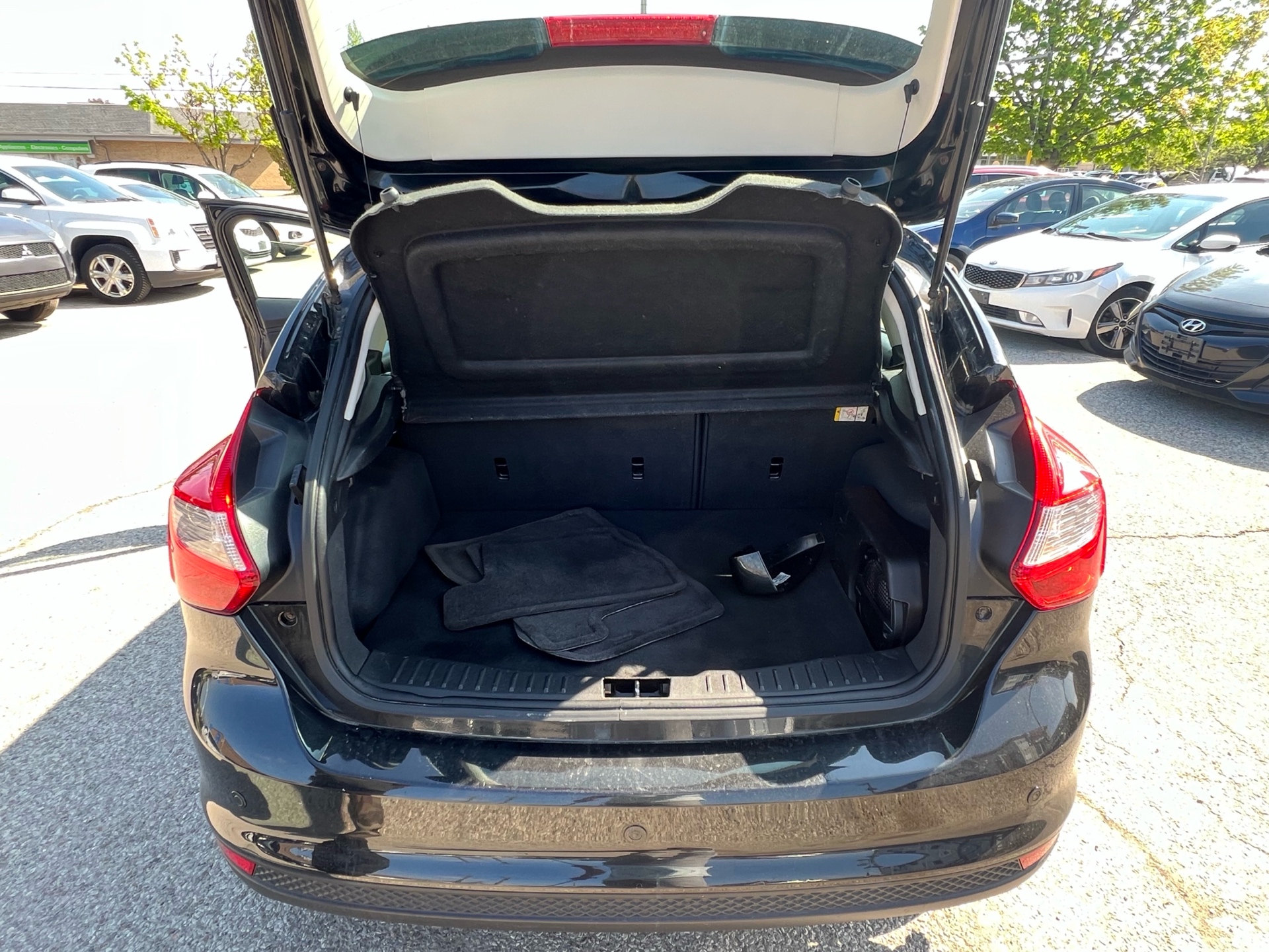 /betaautosales/2014-Ford-Focus-8566657882168744.jpg