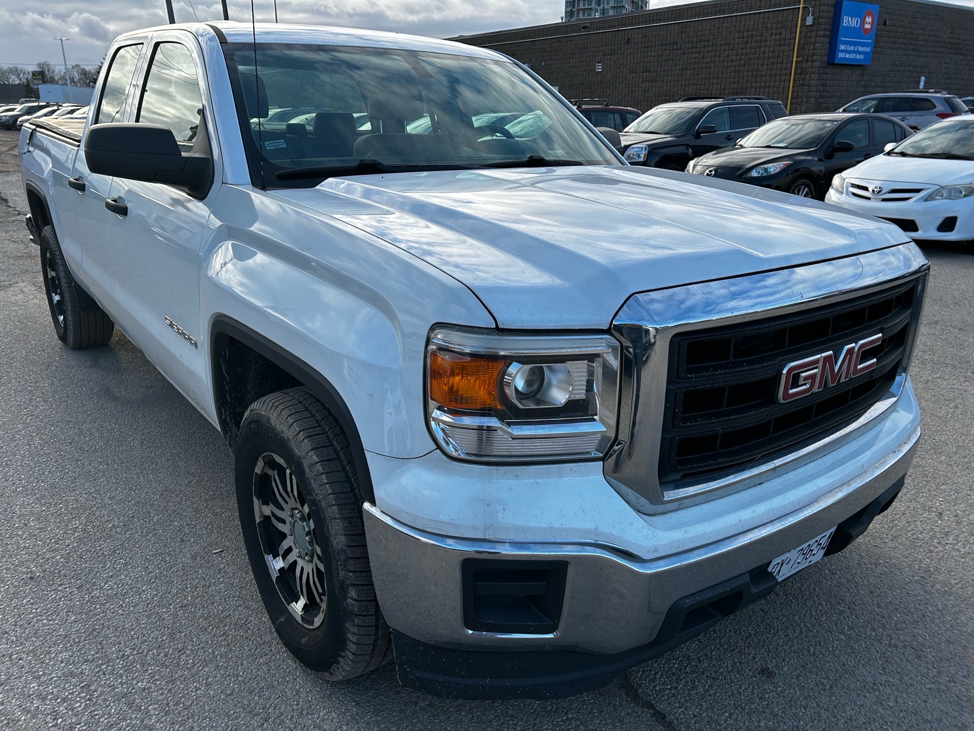 /betaautosales/2014-GMC-Sierra1500-03159647405829946.jpg