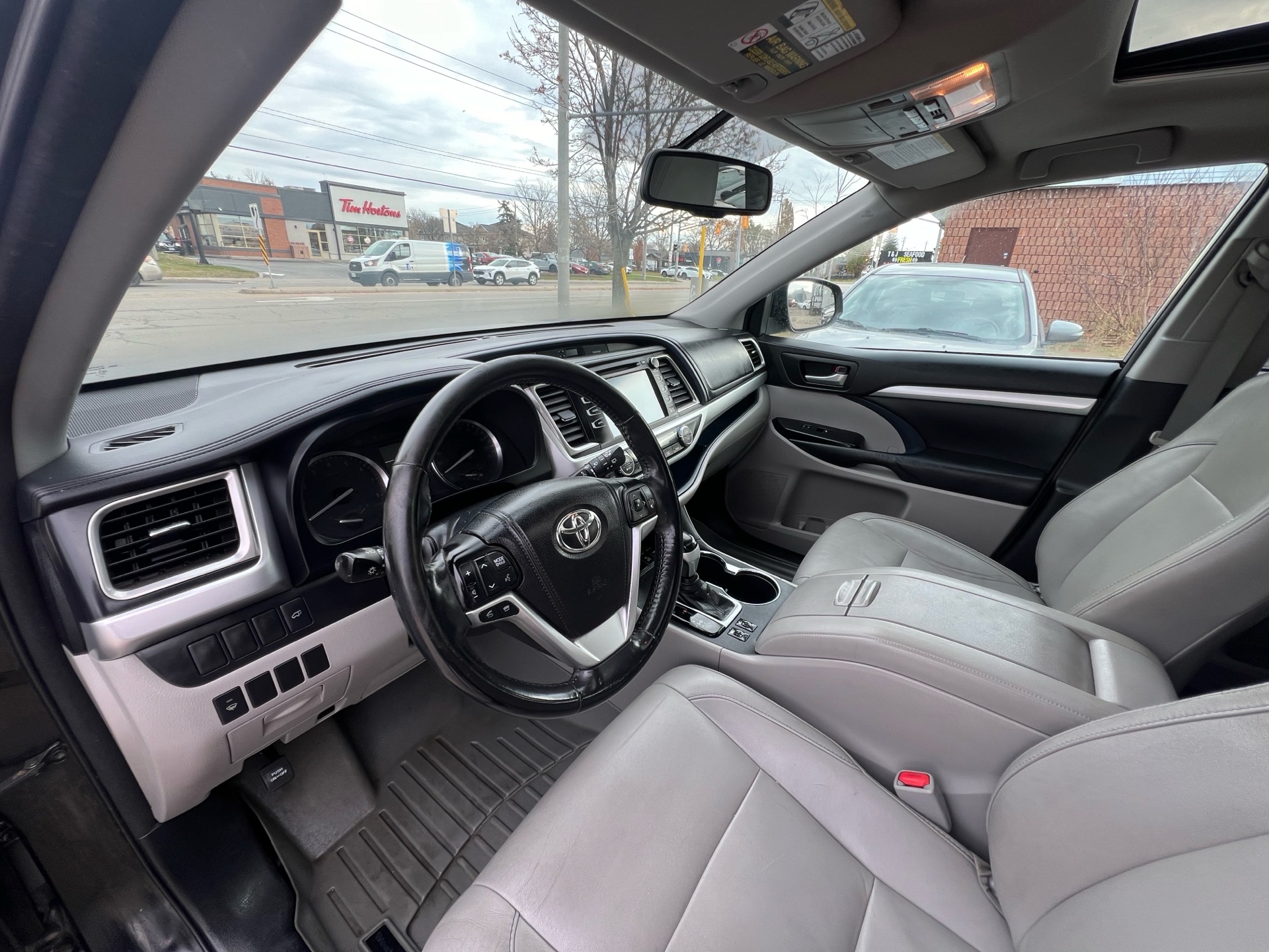 /betaautosales/2014-Toyota-Highlander-1942778306382229.jpg