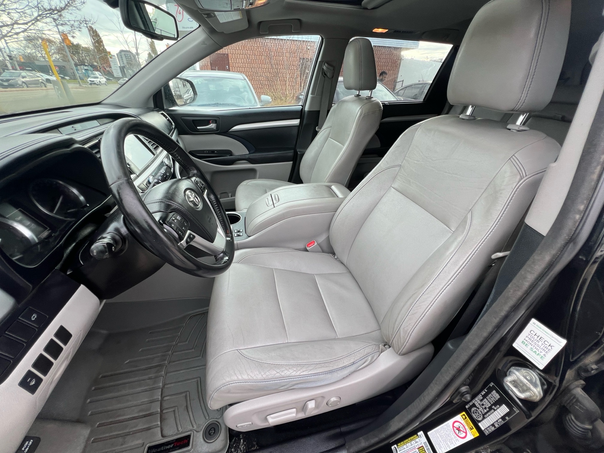 /betaautosales/2014-Toyota-Highlander-33209772472178933.jpg