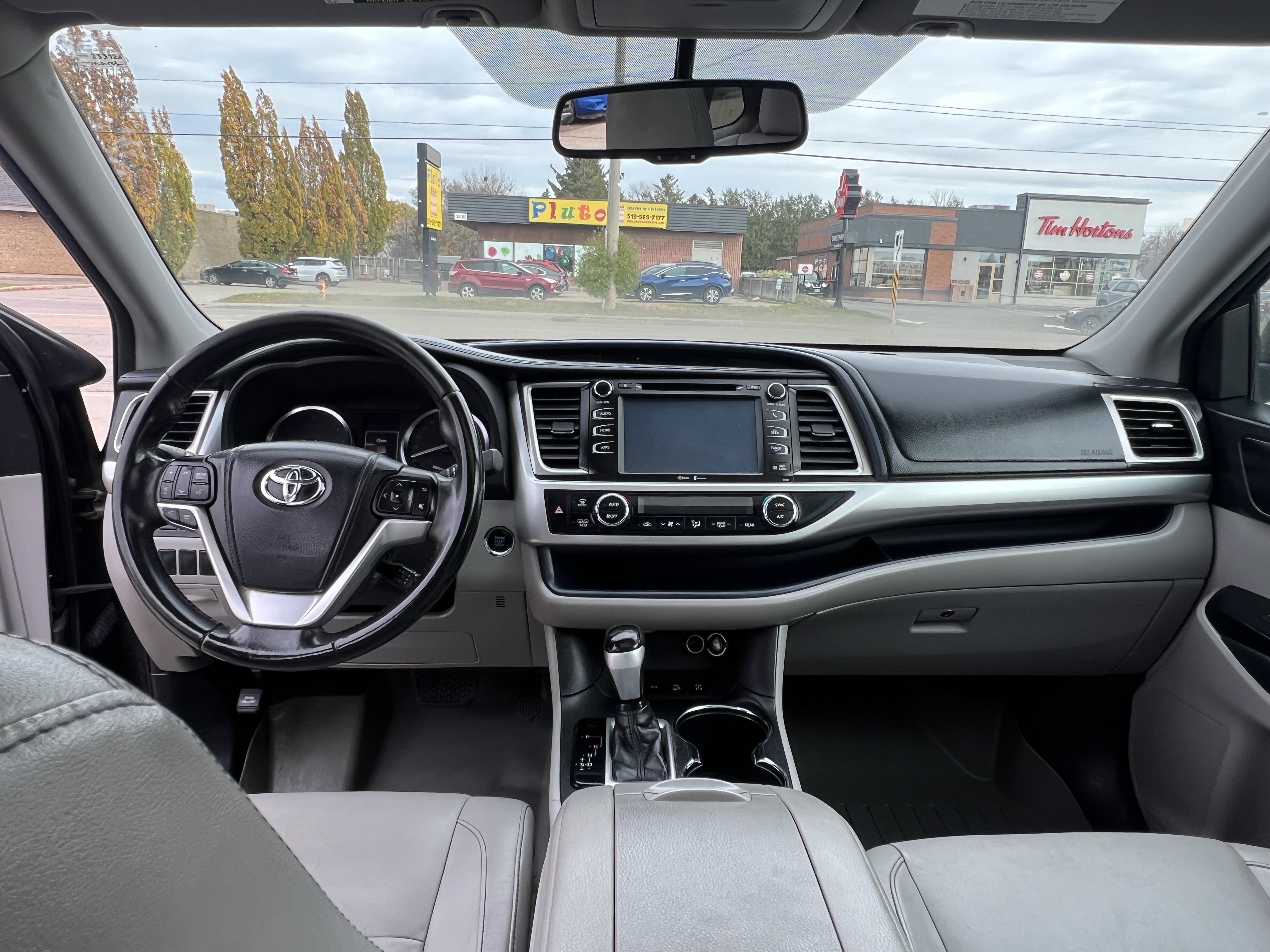 /betaautosales/2014-Toyota-Highlander-4942336994746399.jpg