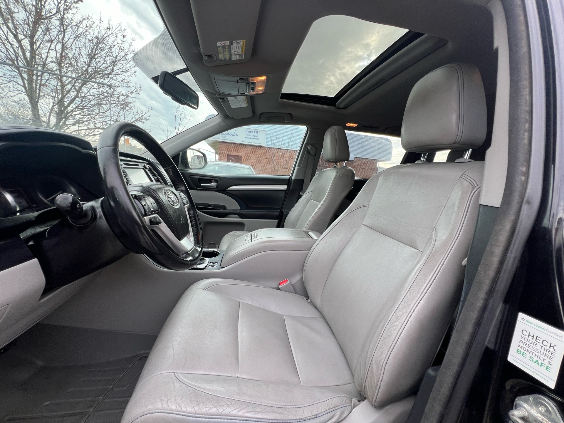 /betaautosales/2014-Toyota-Highlander-5191873262974627.jpg