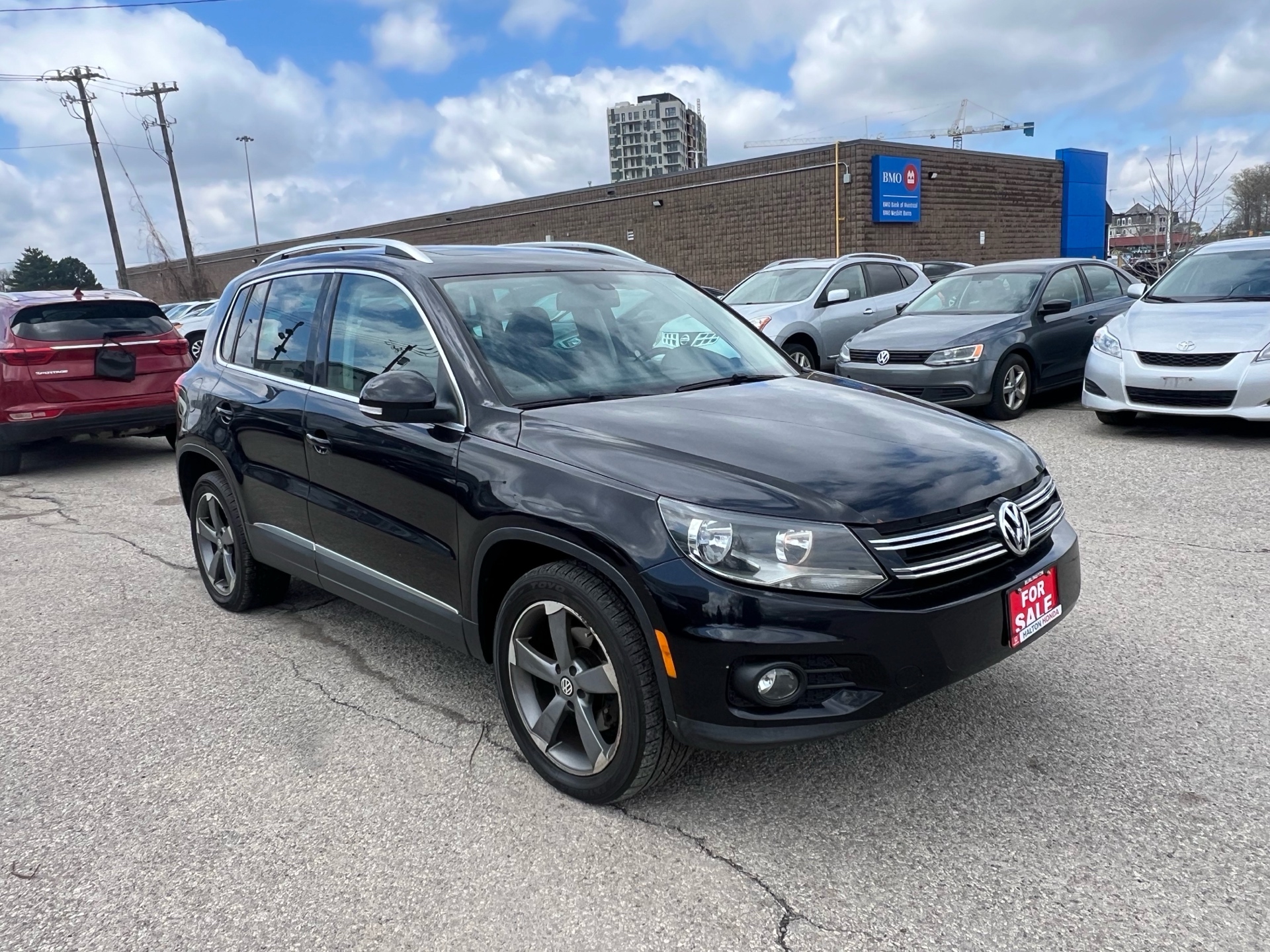/betaautosales/2014-Volkswagen-Tiguan-7960180035971041.jpg