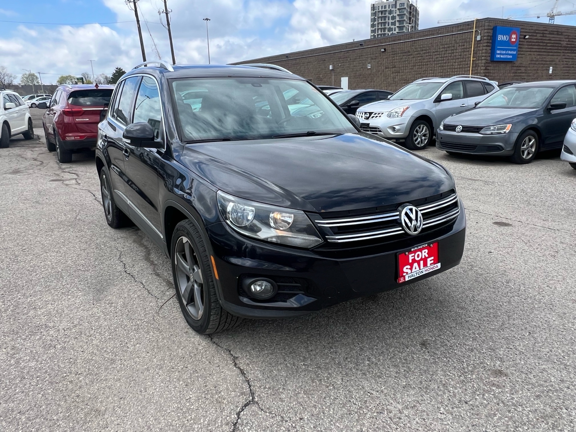 /betaautosales/2014-Volkswagen-Tiguan-9555497051744333.jpg