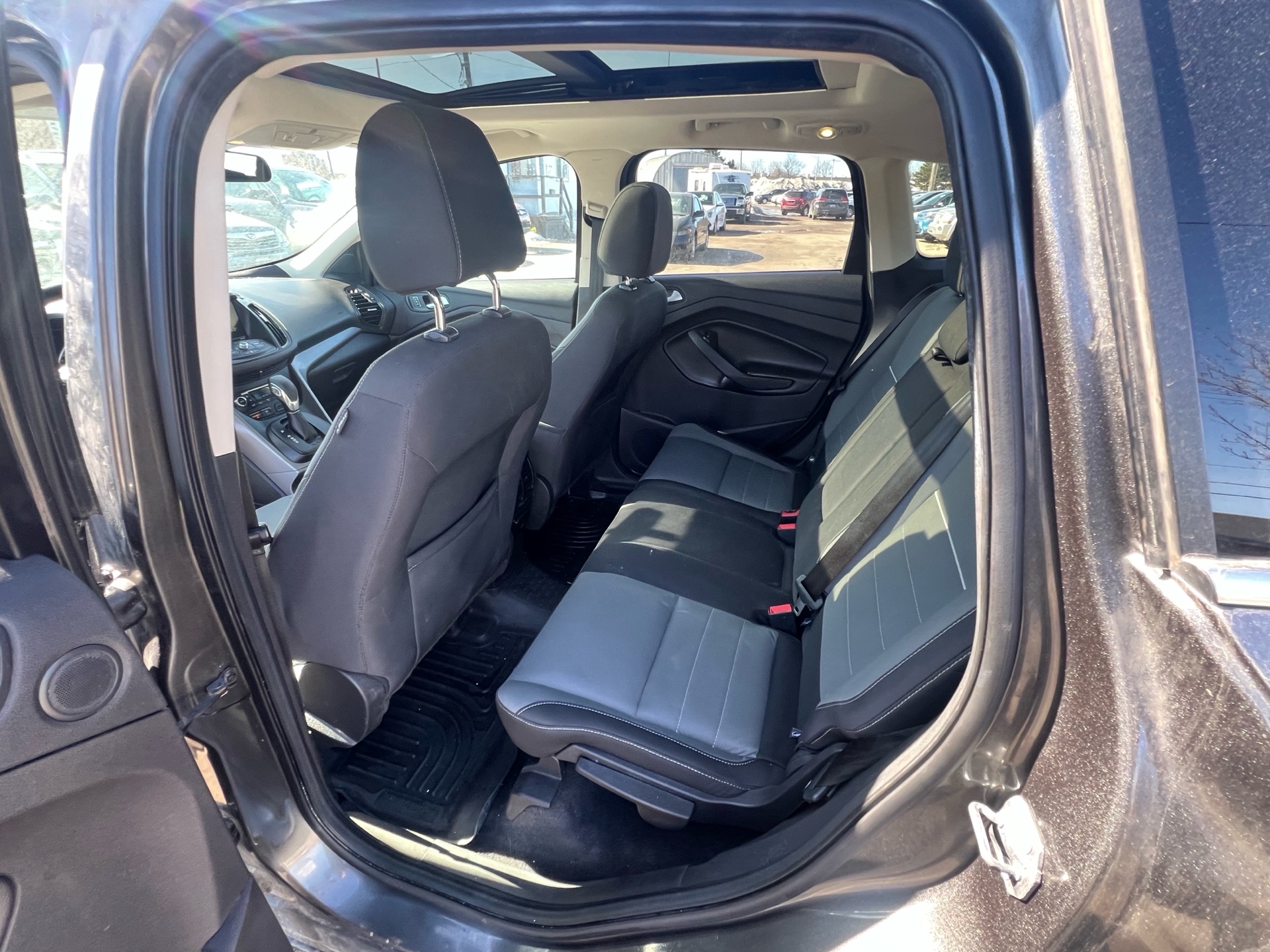 /betaautosales/2015-Ford-Escape-9107917204648699.jpg