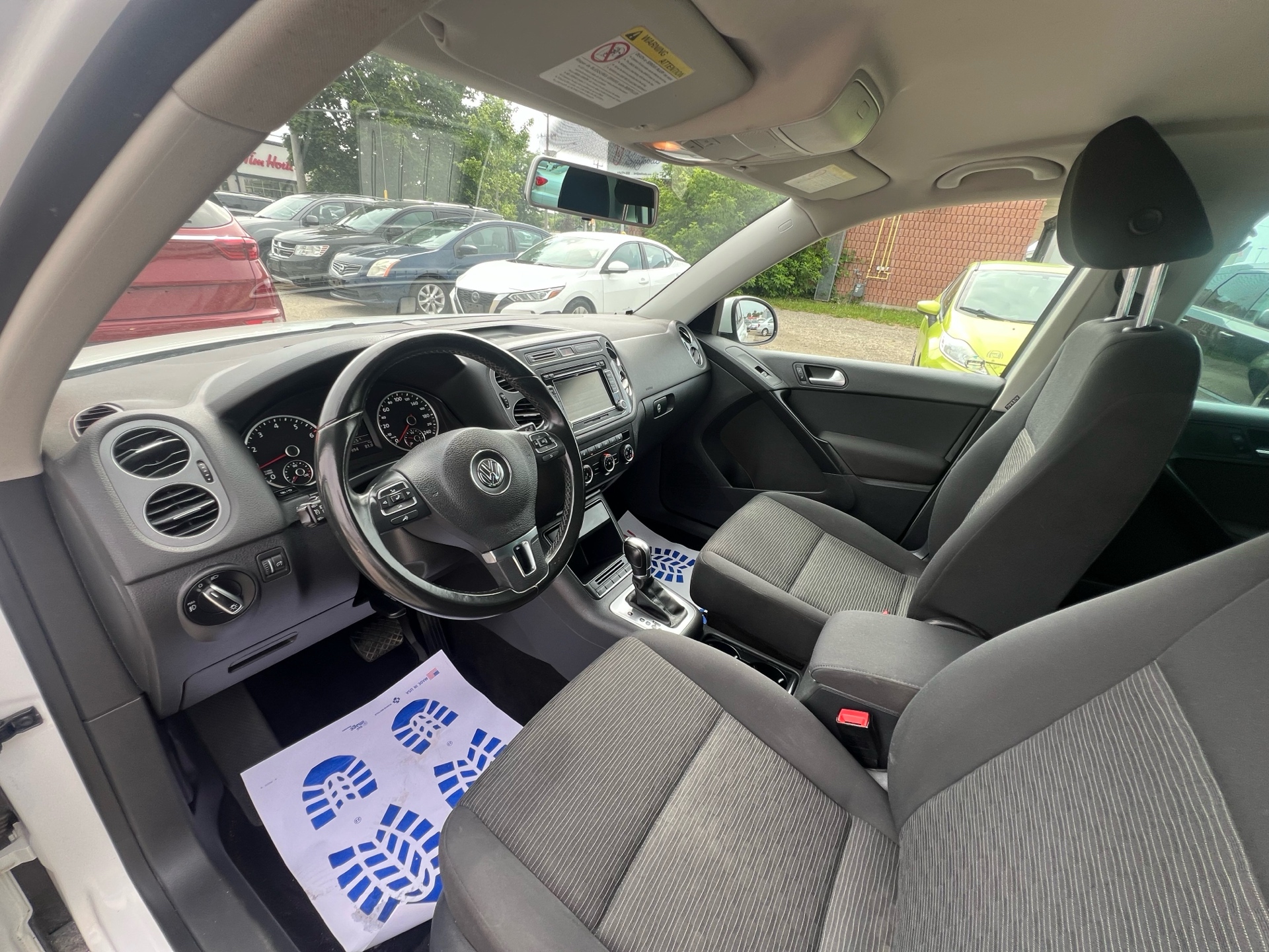 /betaautosales/2015-Volkswagen-Tiguan-25159704886878065.jpg