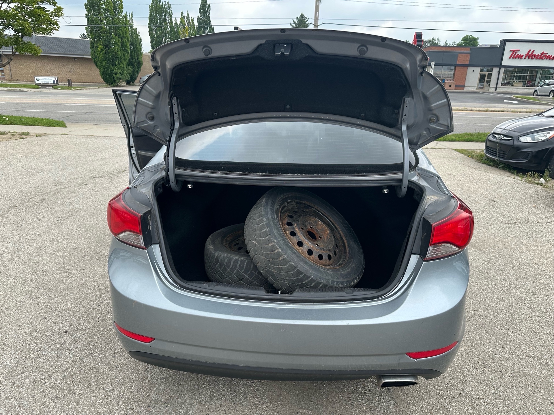 /betaautosales/2016-Hyundai-Elantra-42243889498127274.jpg
