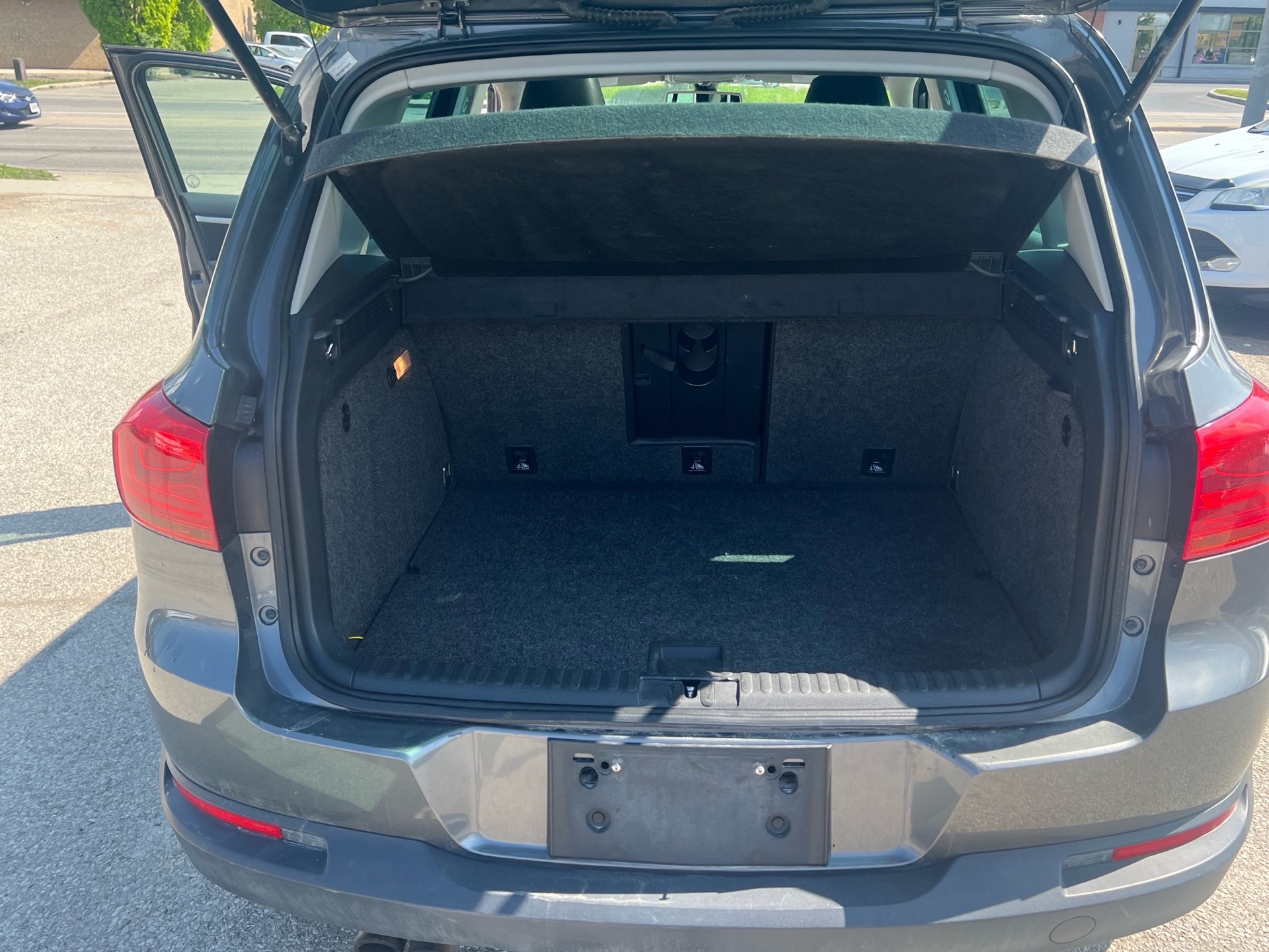 /betaautosales/2016-Volkswagen-Tiguan-4729179056277397.jpg