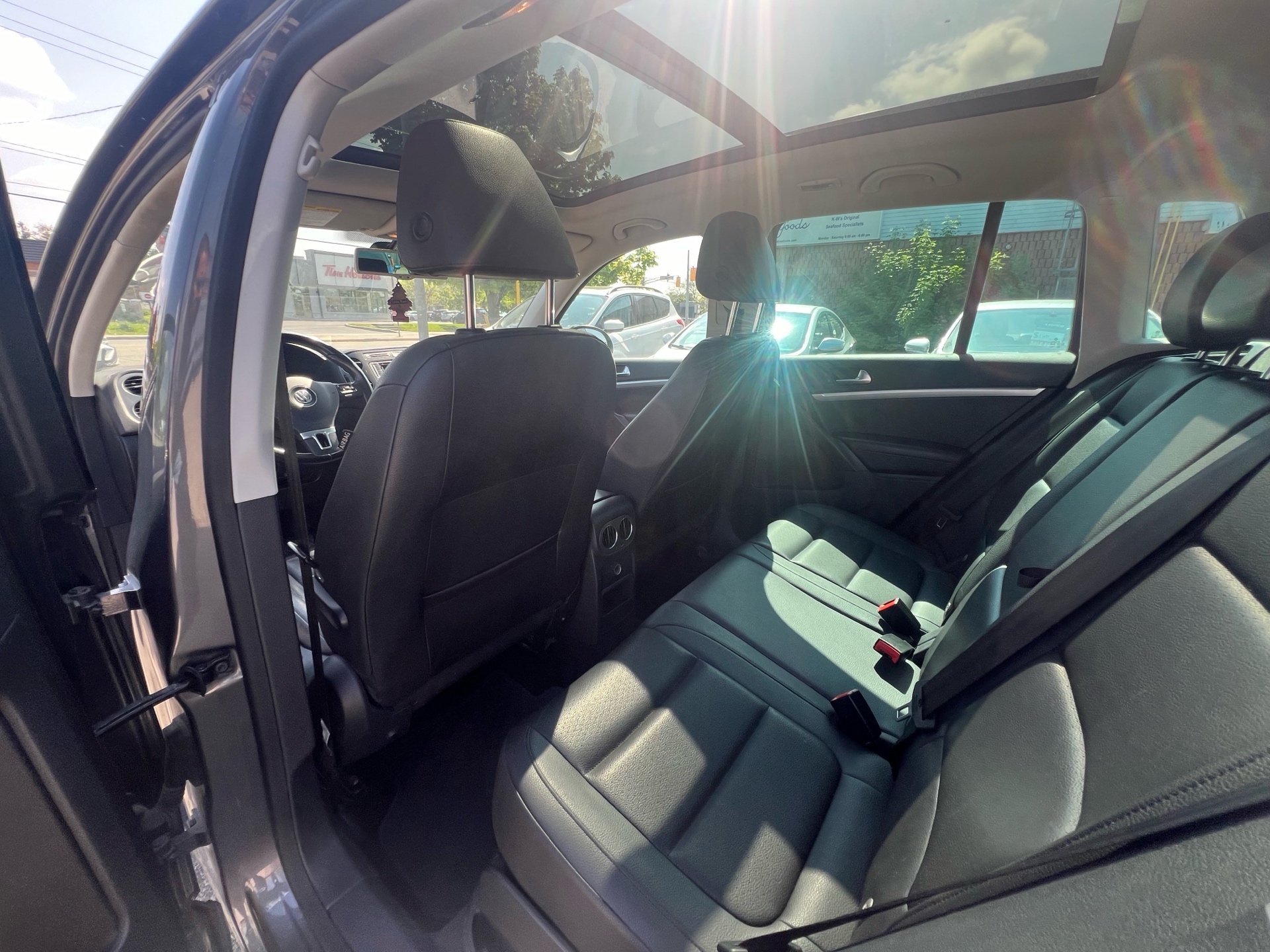 /betaautosales/2016-Volkswagen-Tiguan-5418688993131284.jpg