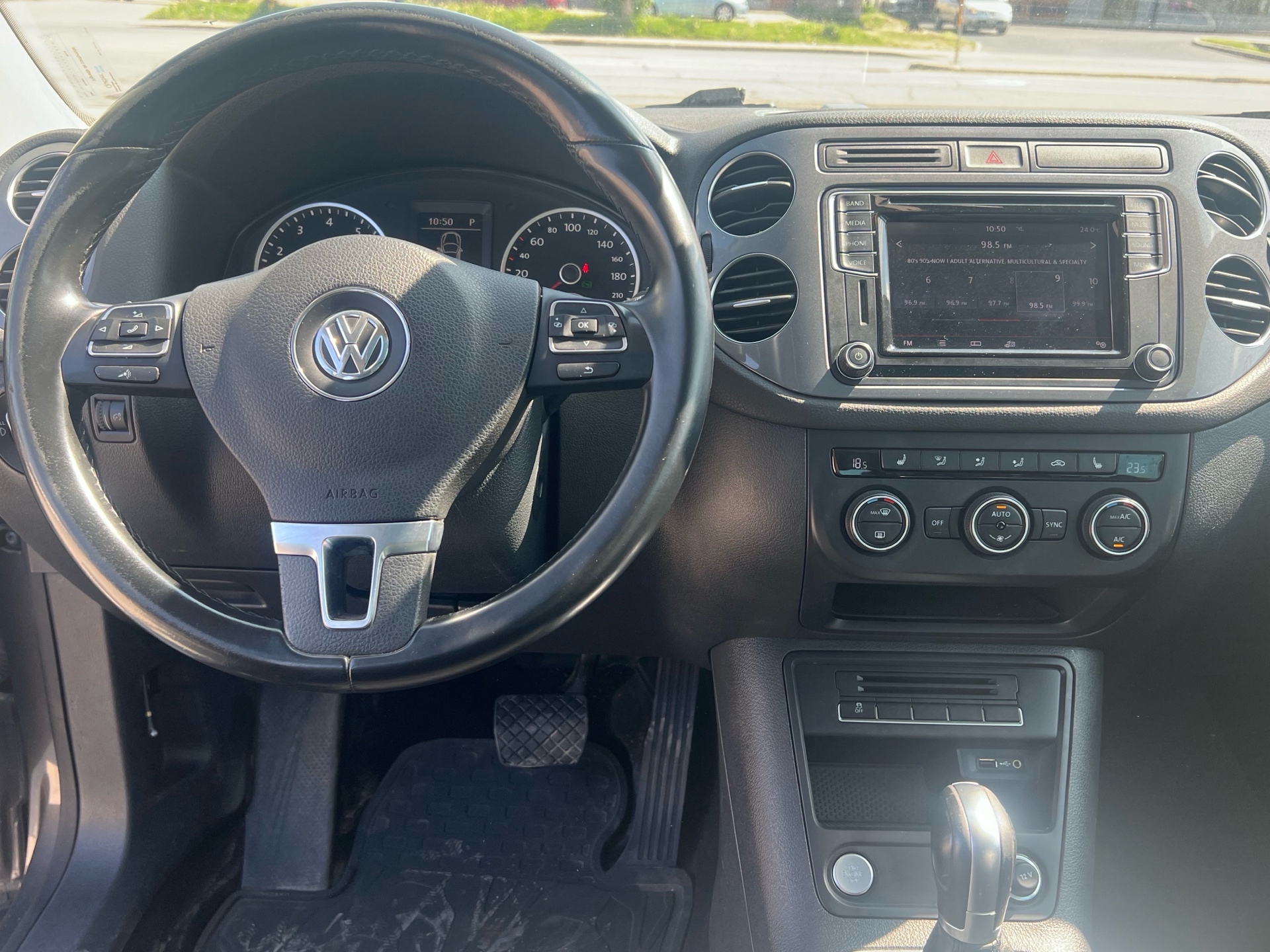 /betaautosales/2016-Volkswagen-Tiguan-6740721209464775.jpg