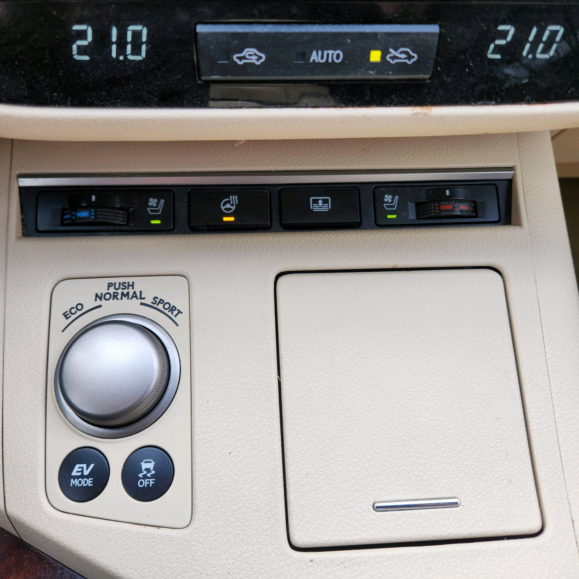 /bluechipautomobile/2013-Lexus-ES300h-11587317970271971.jpg