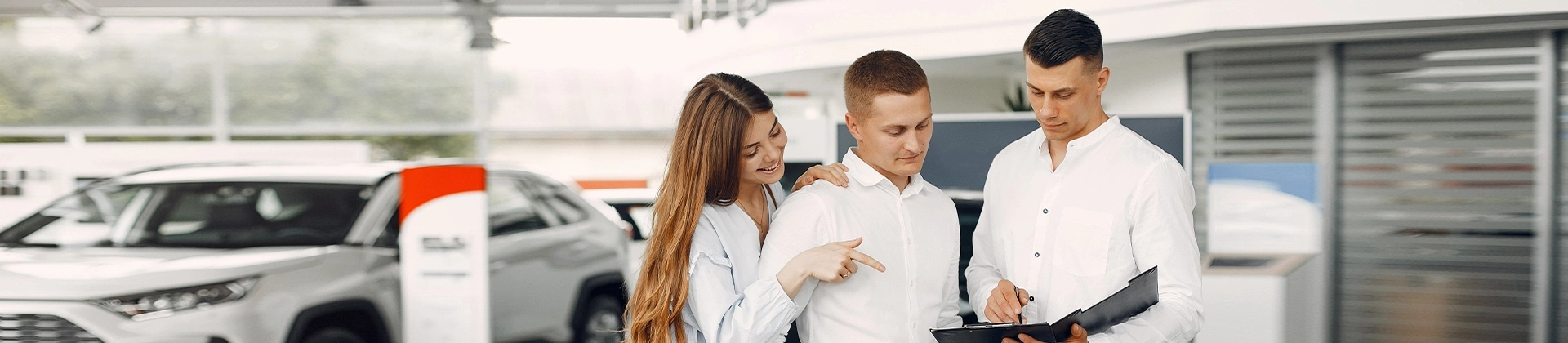 https://image123.azureedge.net/bridgestoneauto/020493622990145344-book_appointment.webp