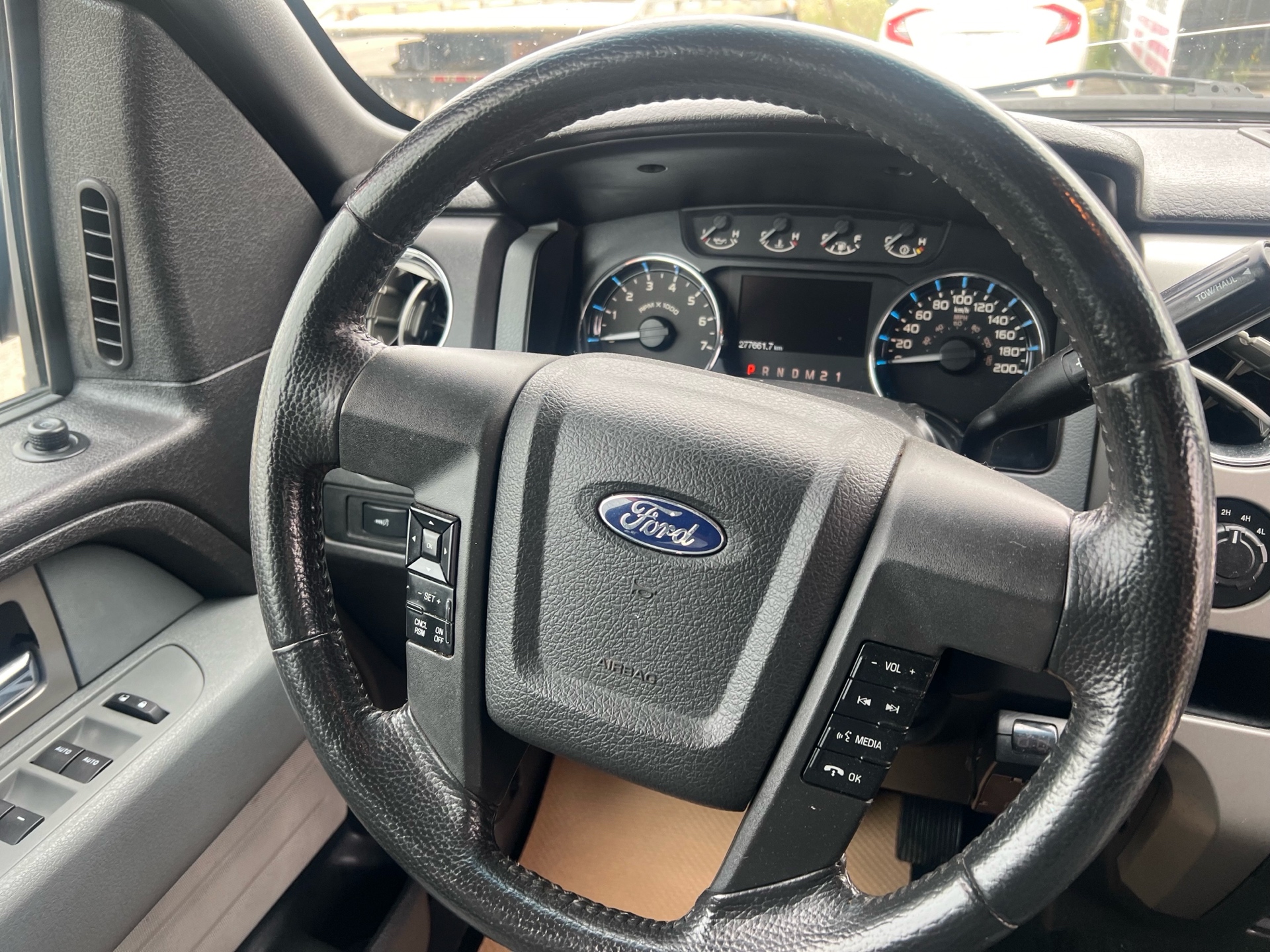 /cambridgemotors/2011-Ford-F-150-21872633995138901.jpg