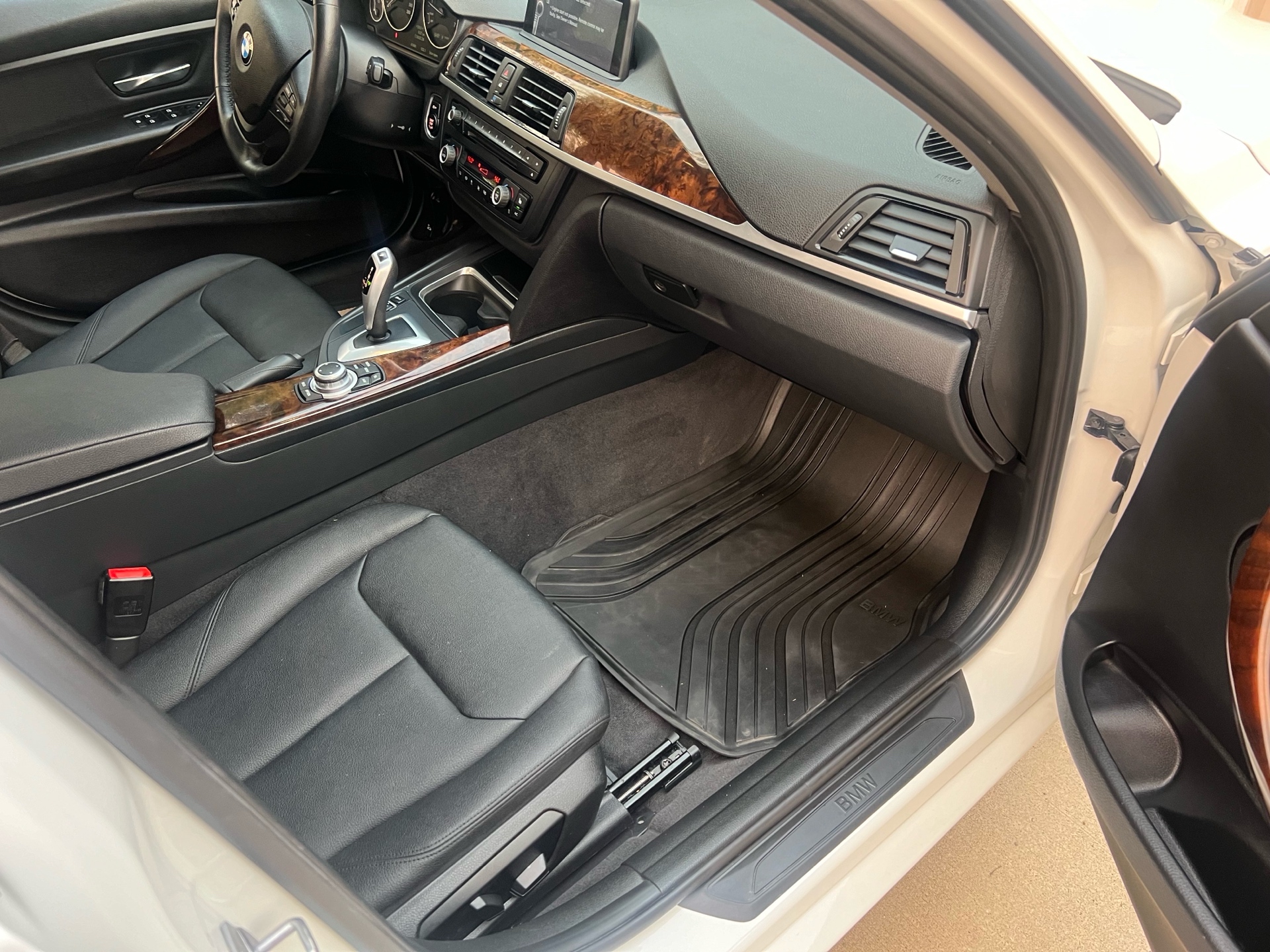/cambridgemotors/2013-BMW-3Series-5790738726186568.jpg