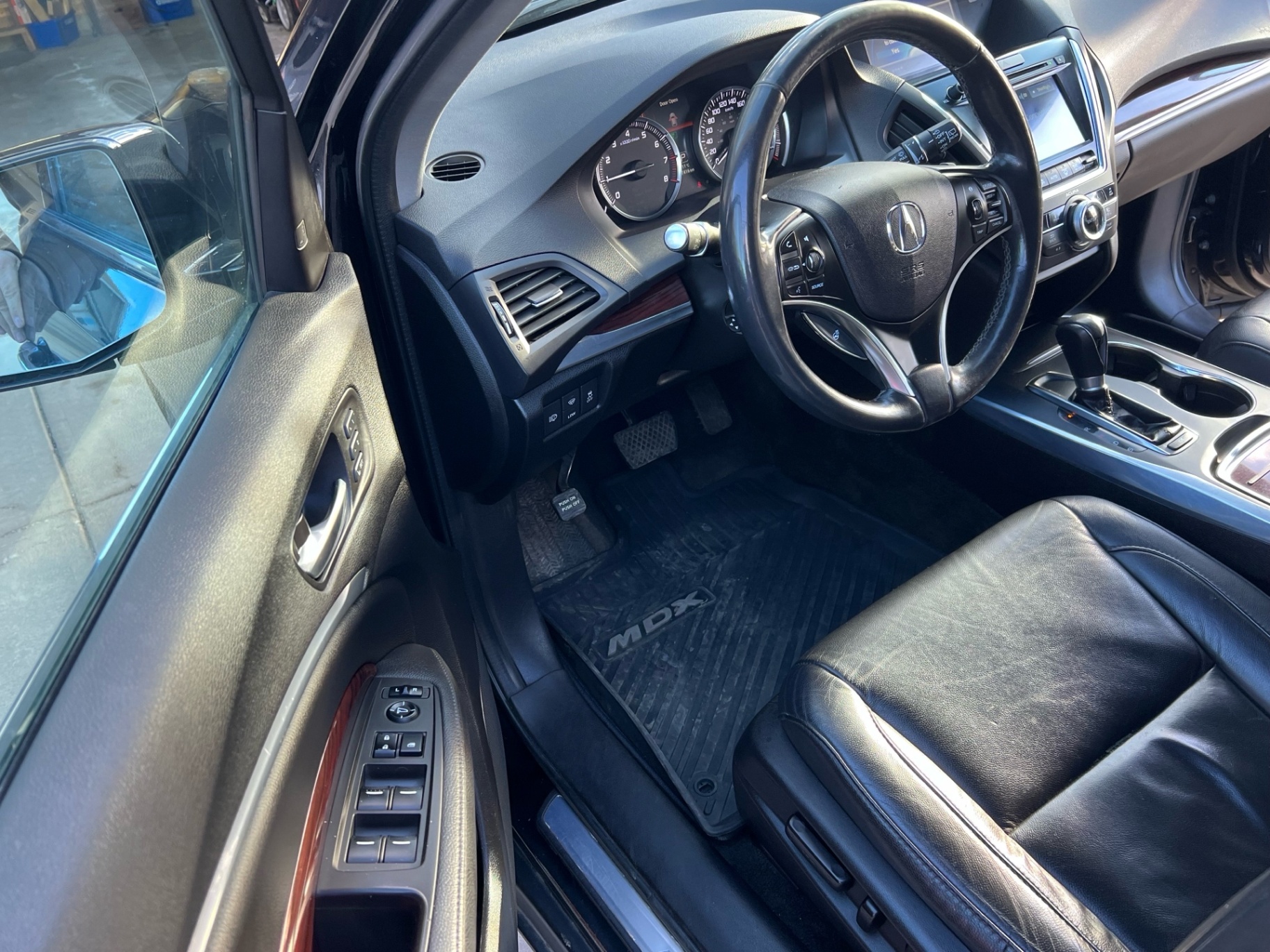 /cambridgemotors/2015-Acura-MDX-711693279204028.jpg