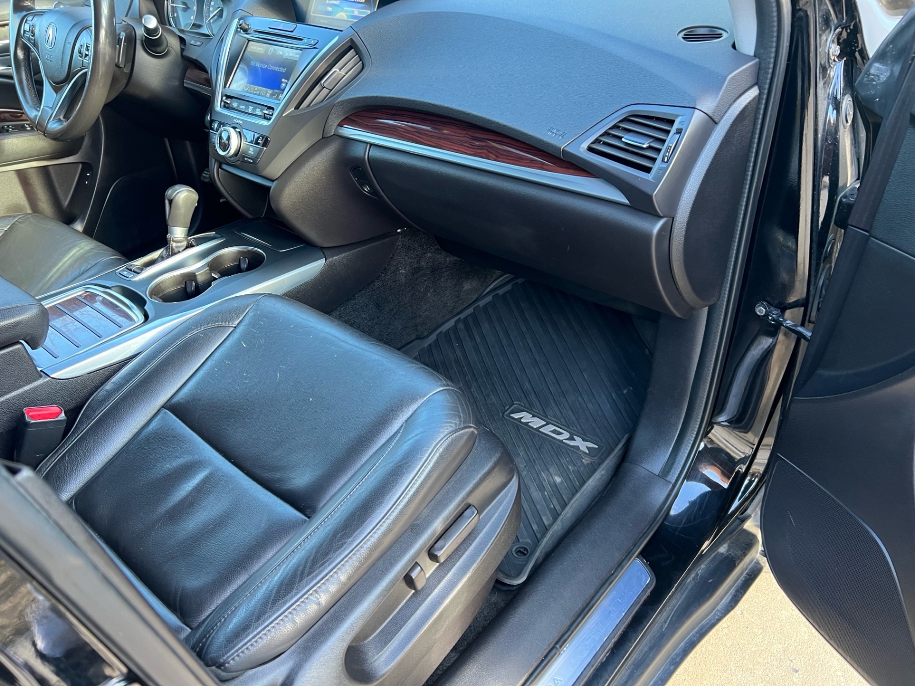 /cambridgemotors/2015-Acura-MDX-8757650863630893.jpg
