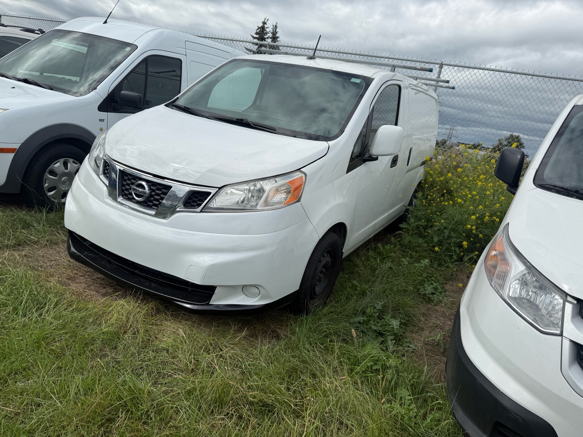 /cambridgemotors/2015-Nissan-NV200-45961237474873107.jpg
