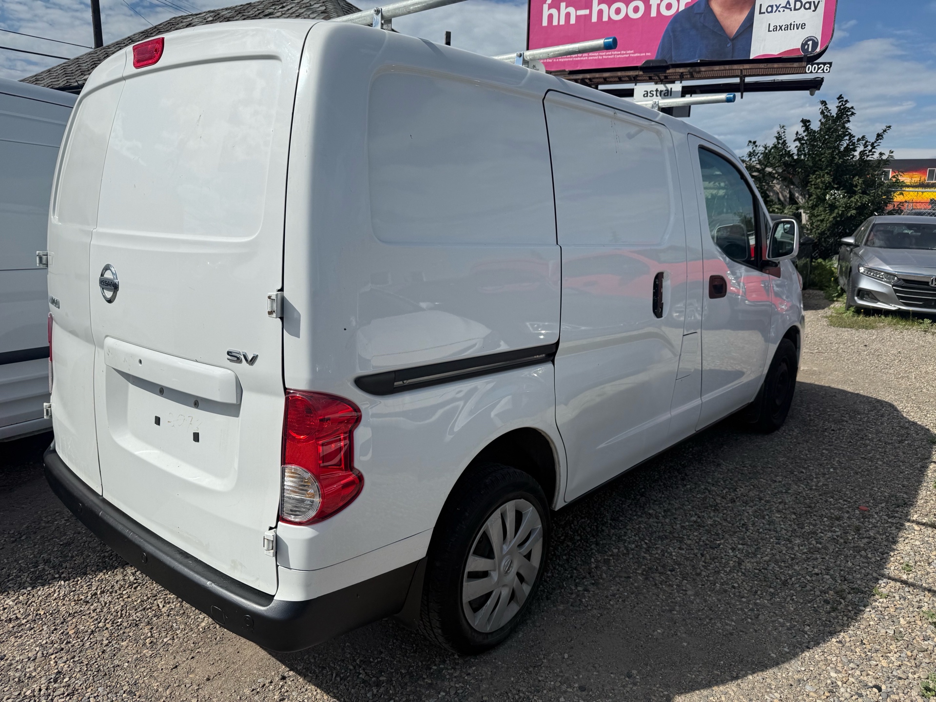 /cambridgemotors/2015-Nissan-NV200-8575321681328147.jpg