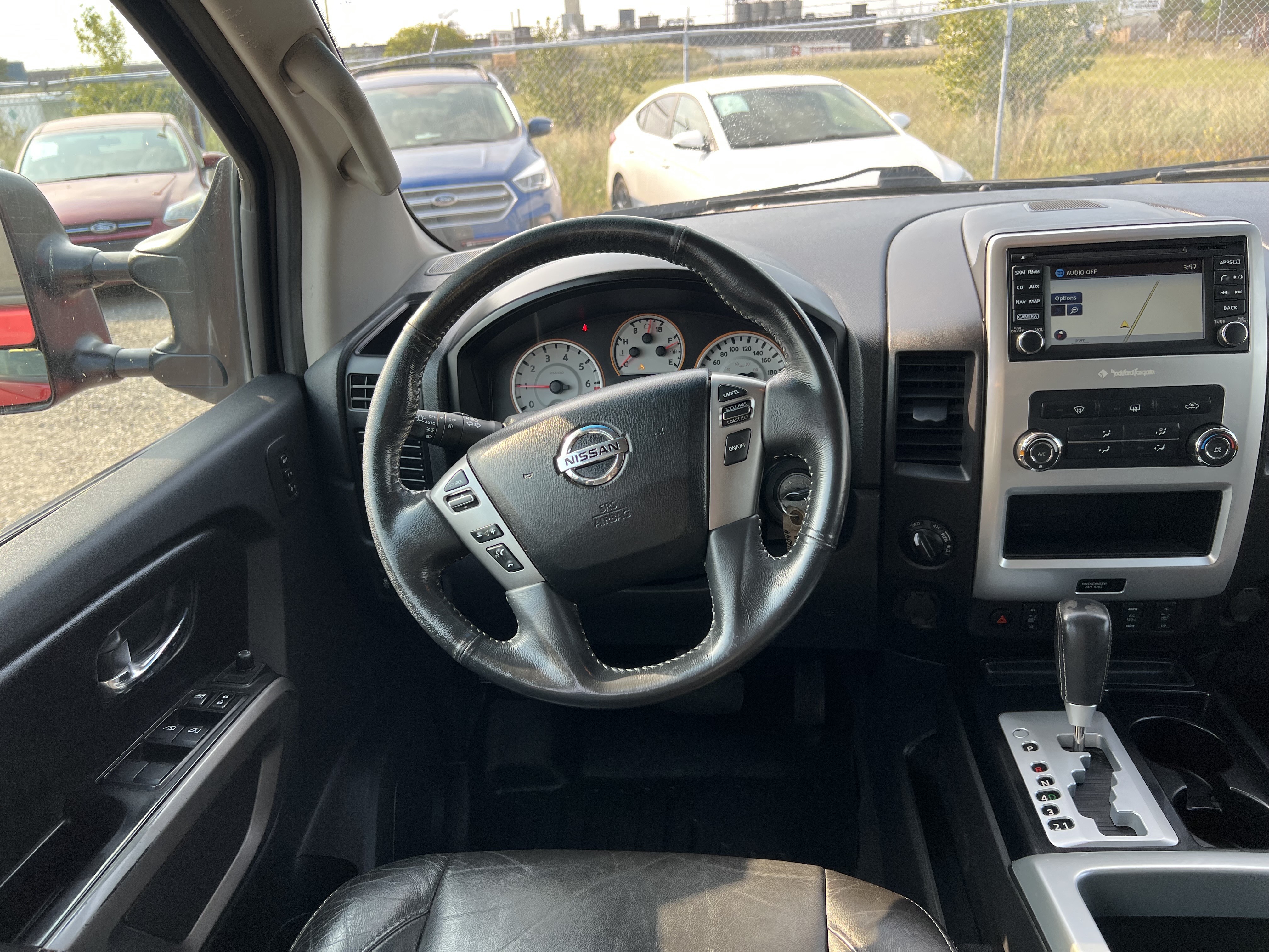 /cambridgemotors/2015-Nissan-Titan-39645150035358934.jpg