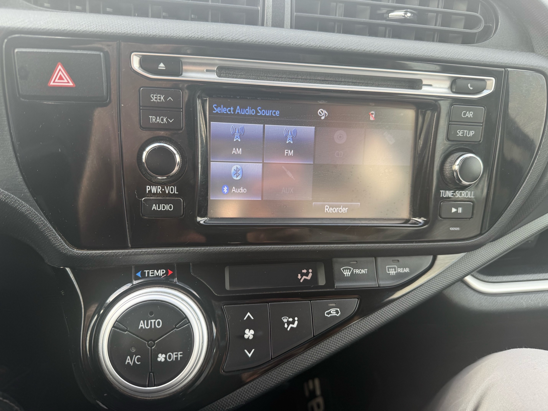 /cambridgemotors/2015-Toyota-Priusc-11573526141887935.jpg