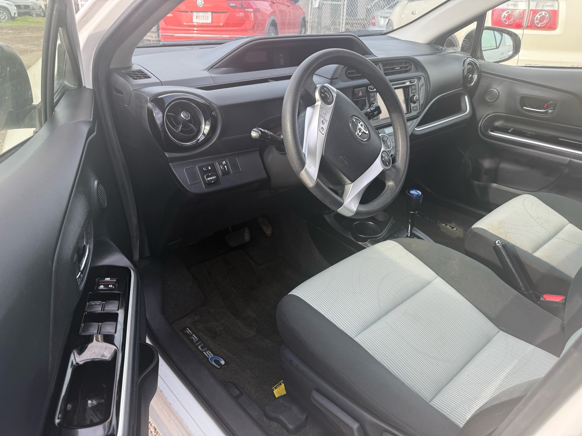 /cambridgemotors/2015-Toyota-Priusc-4800678216532177.jpg