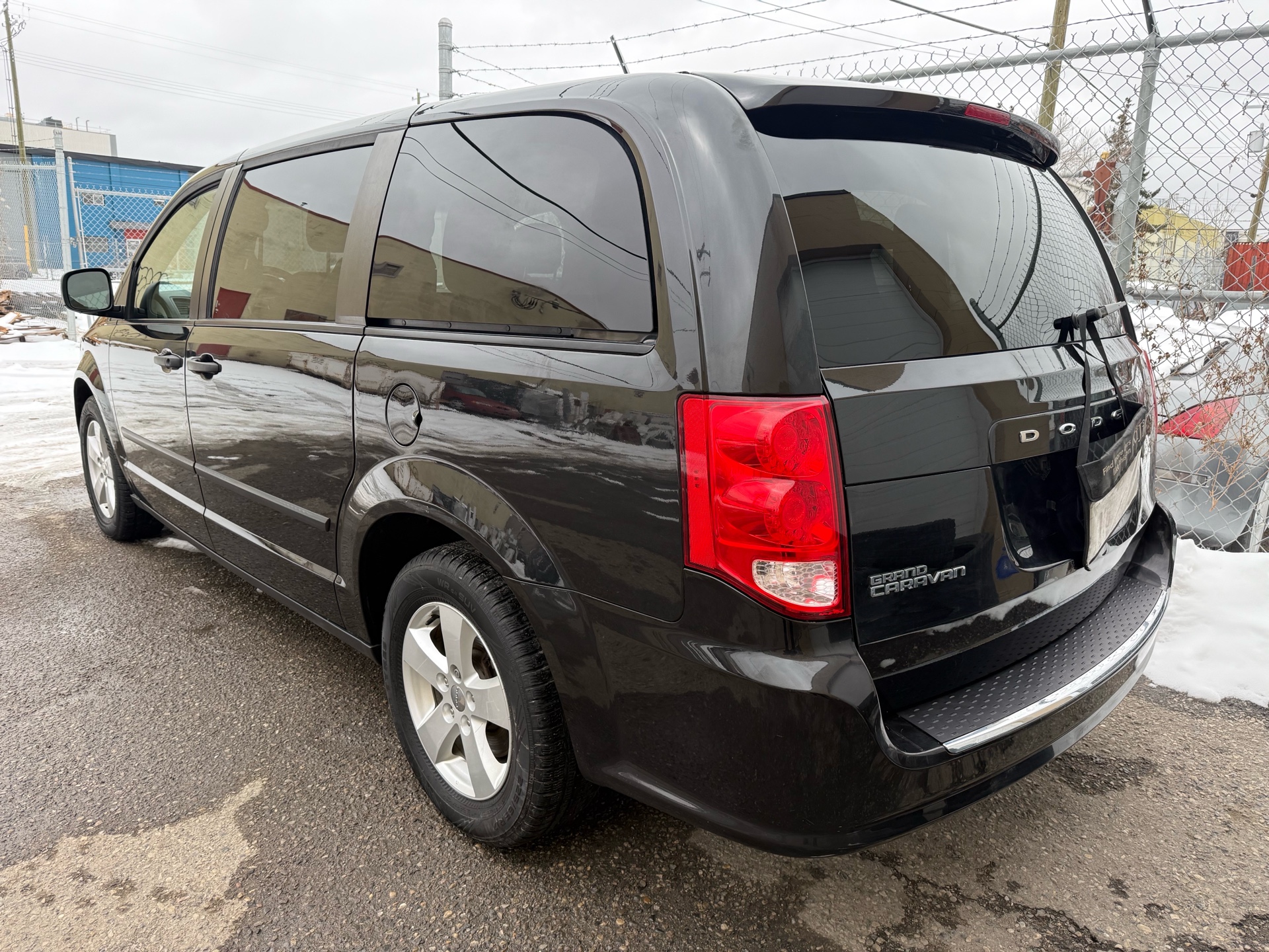 /cambridgemotors/2017-Dodge-GrandCaravan-021901852561005075.jpg